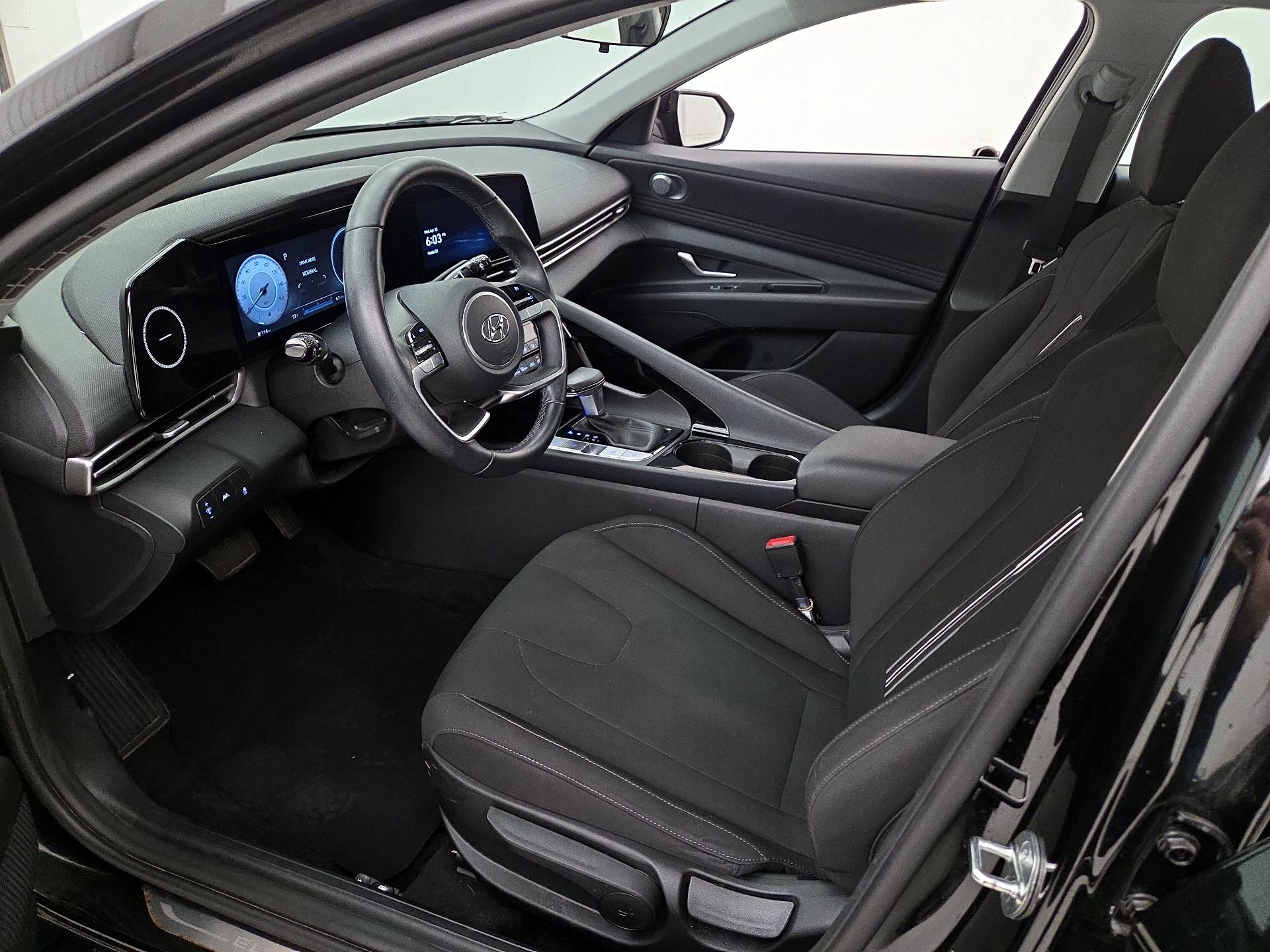 Thumbnail: 2023 Hyundai Elantra - 11