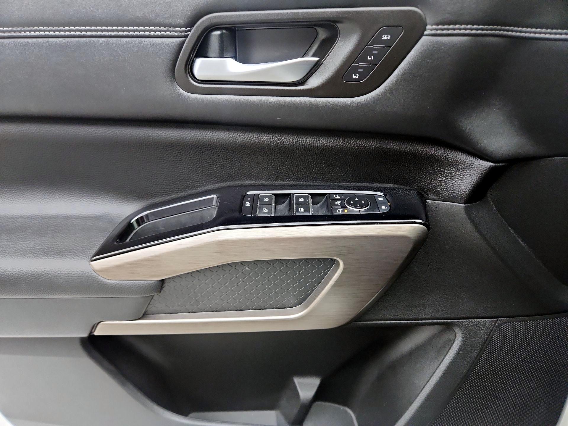 Thumbnail: 2024 Nissan Pathfinder - 12