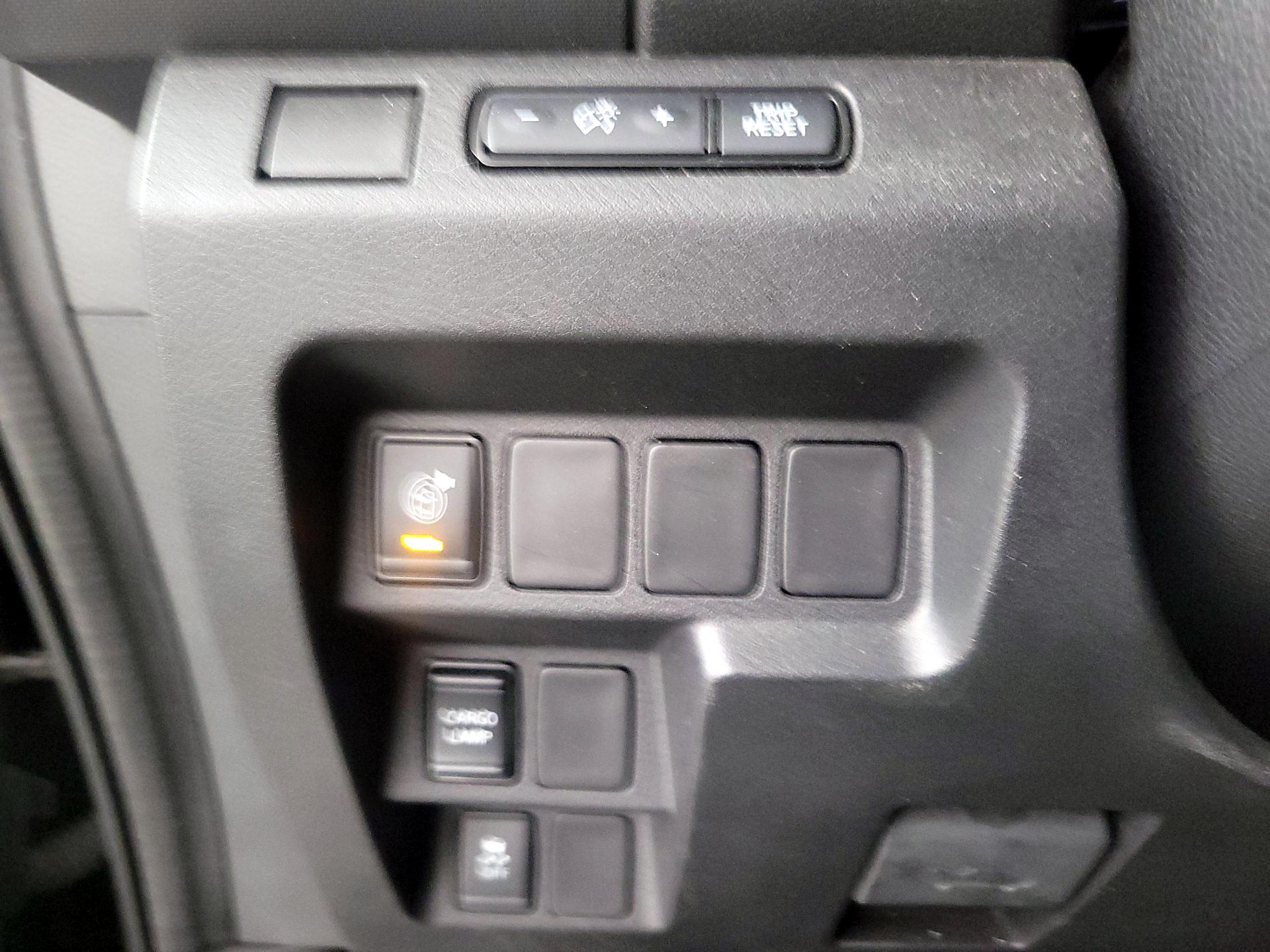 Thumbnail: 2023 Nissan Frontier - 13