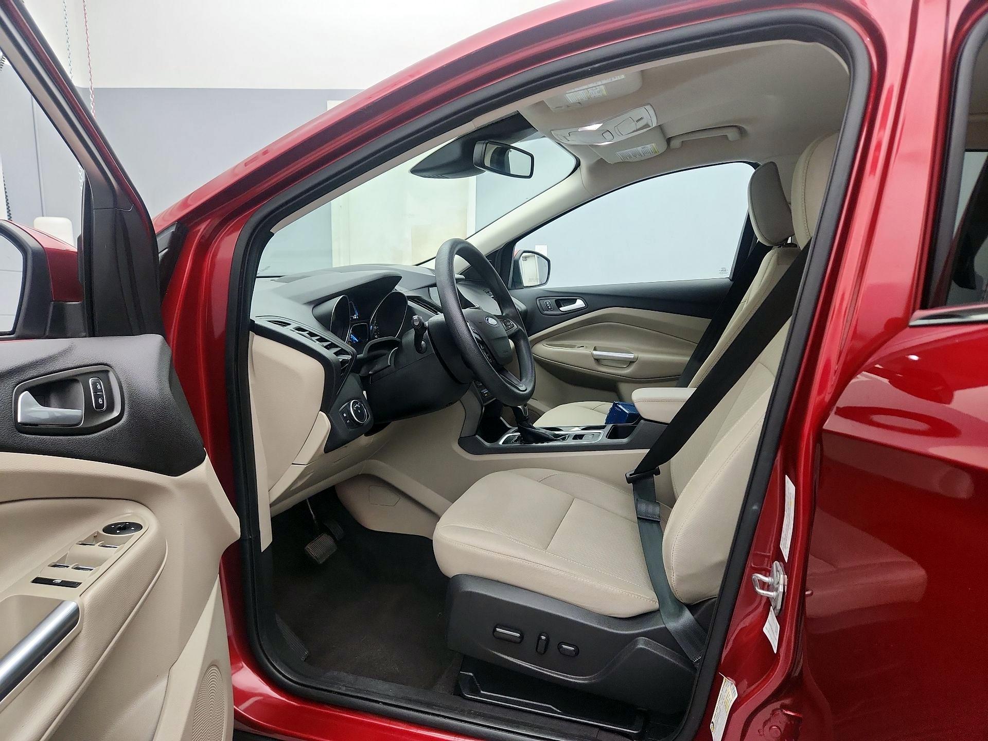 Thumbnail: 2019 Ford Escape - 11