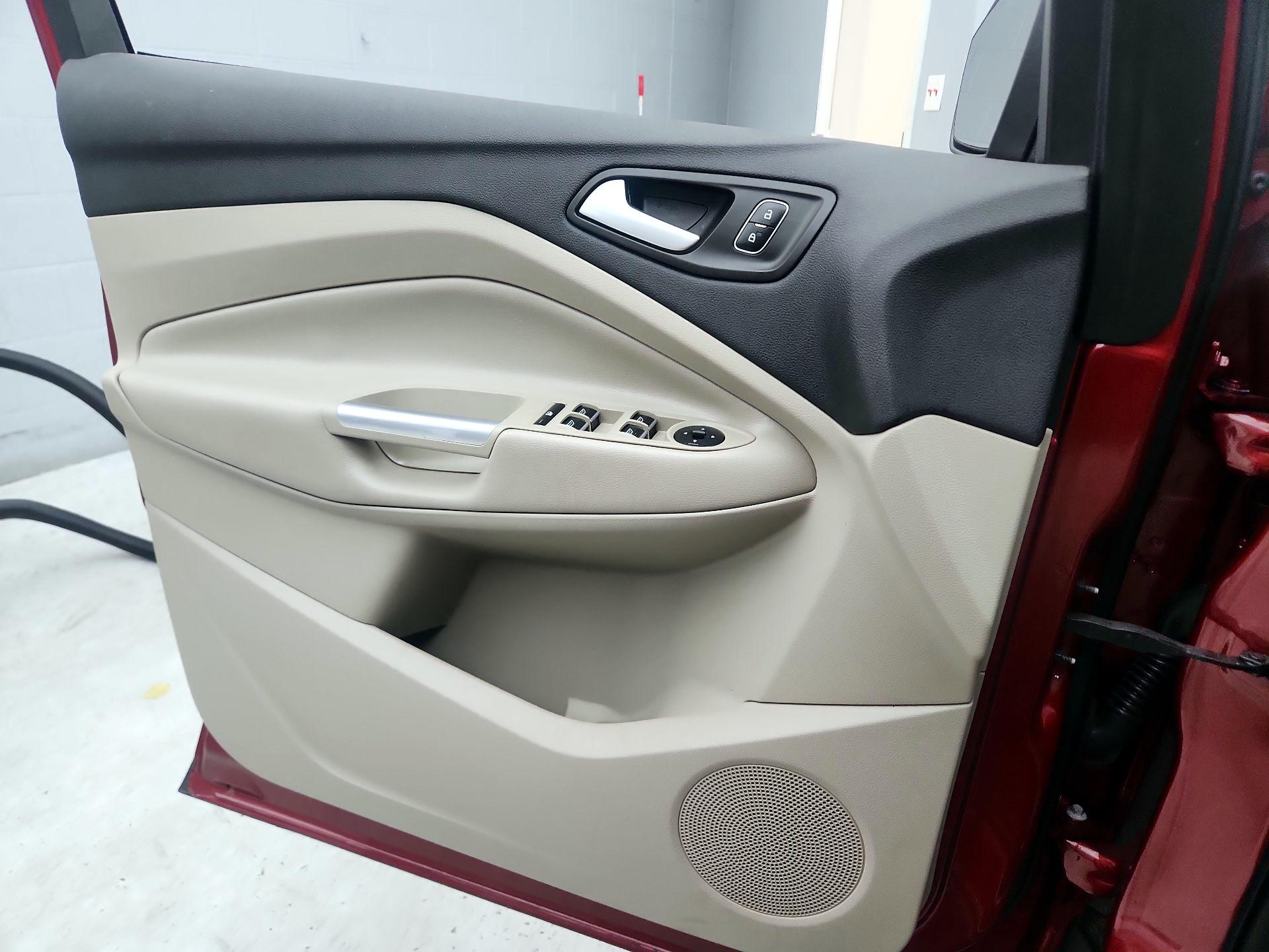 Thumbnail: 2019 Ford Escape - 12