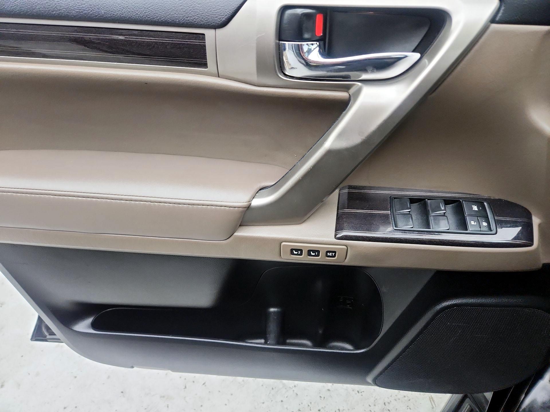 Thumbnail: 2020 Lexus GX - 12