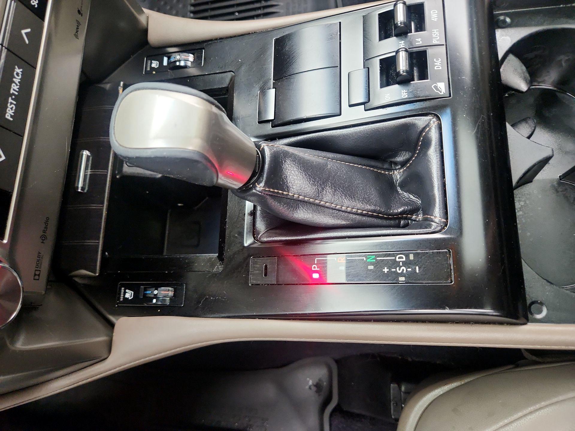Thumbnail: 2020 Lexus GX - 18