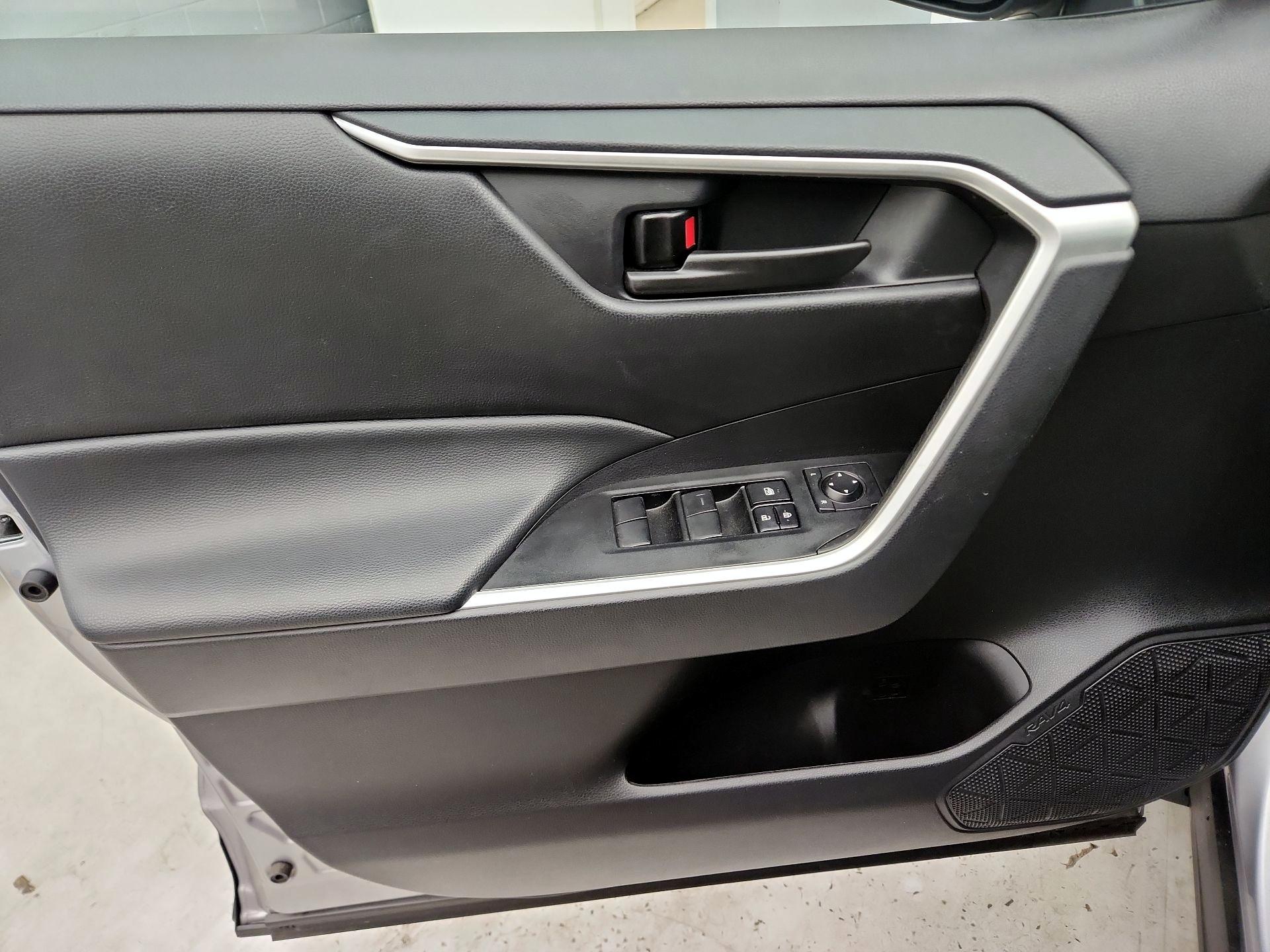 Thumbnail: 2024 Toyota RAV4 - 12