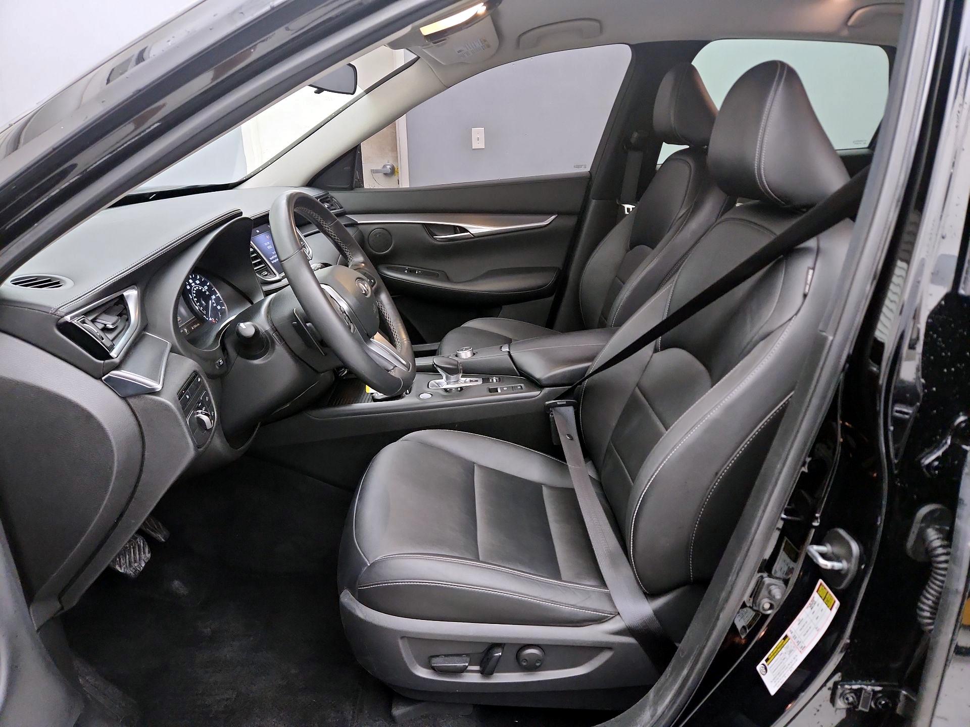 Thumbnail: 2020 INFINITI QX50 - 11