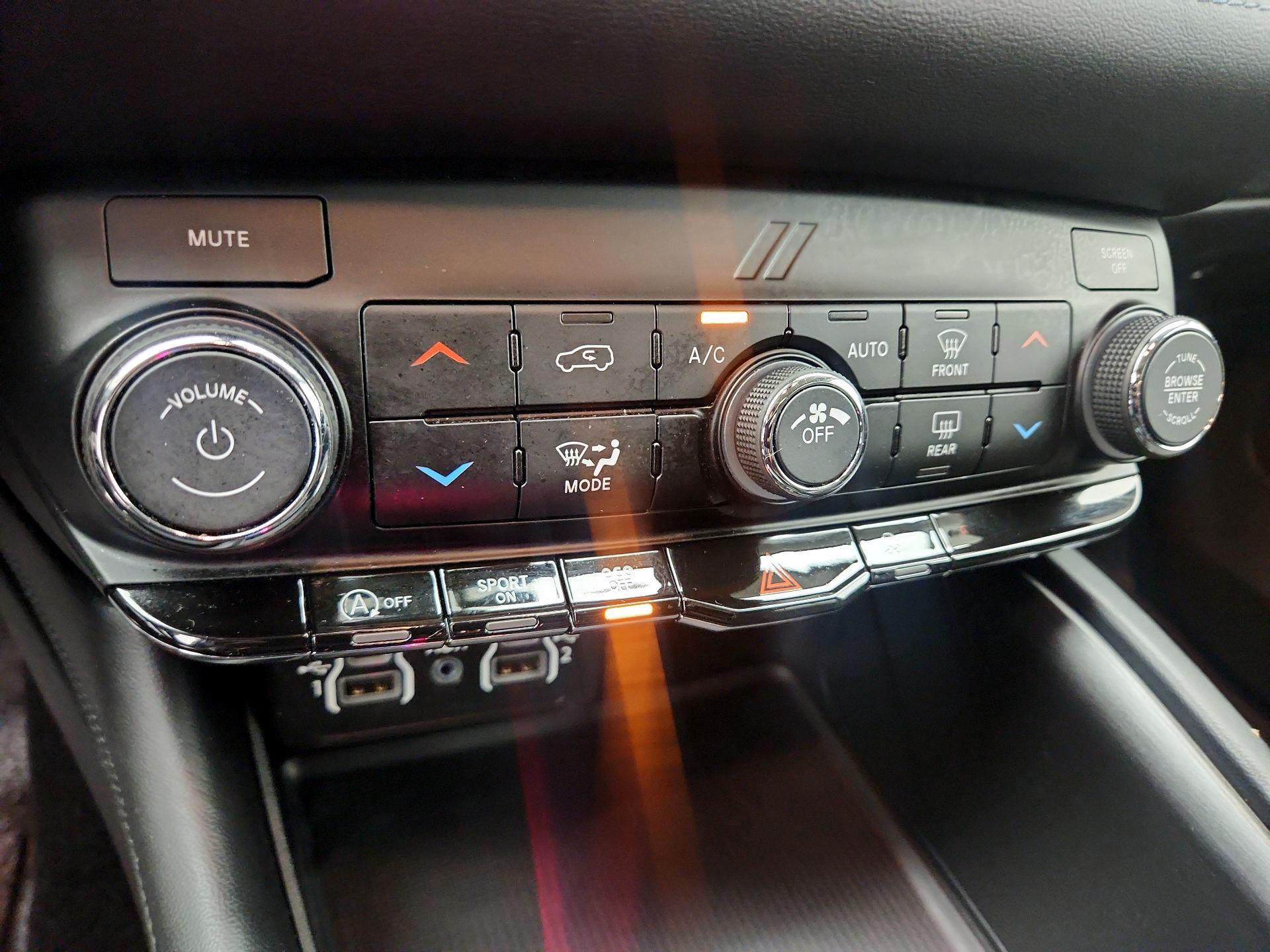 Thumbnail: 2022 Dodge Durango - 16