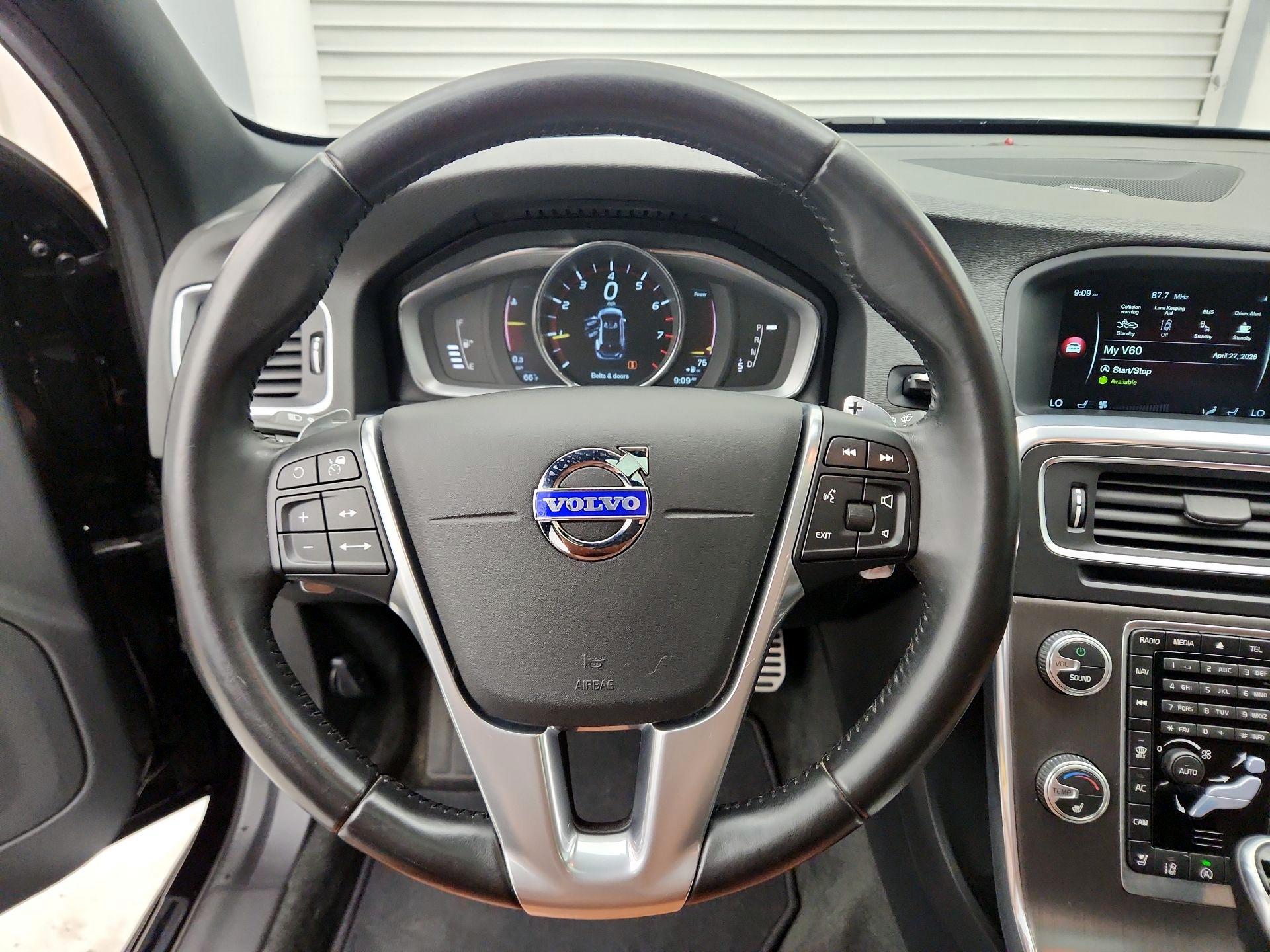 Thumbnail: 2016 Volvo V60 - 10