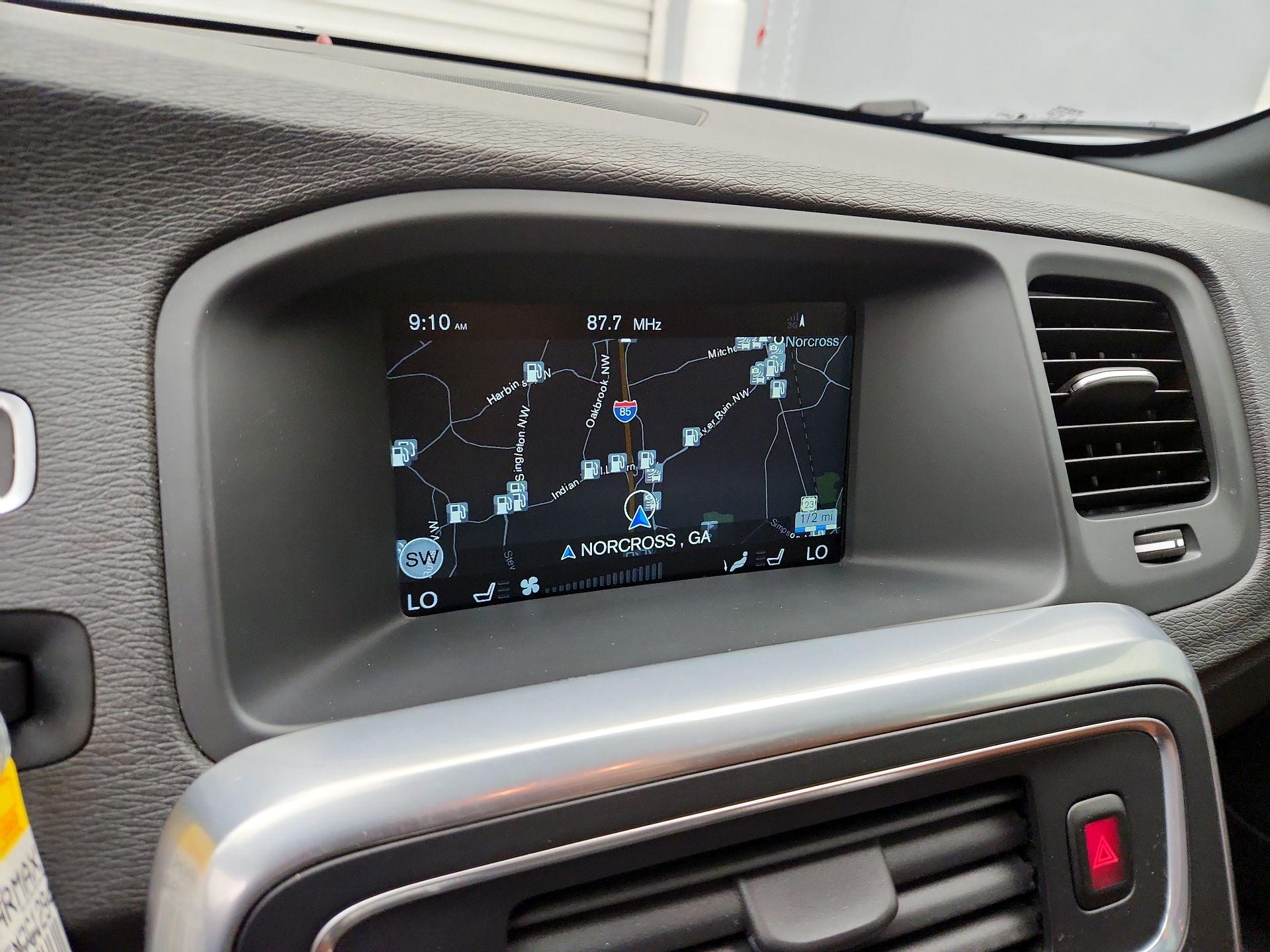 Thumbnail: 2016 Volvo V60 - 14