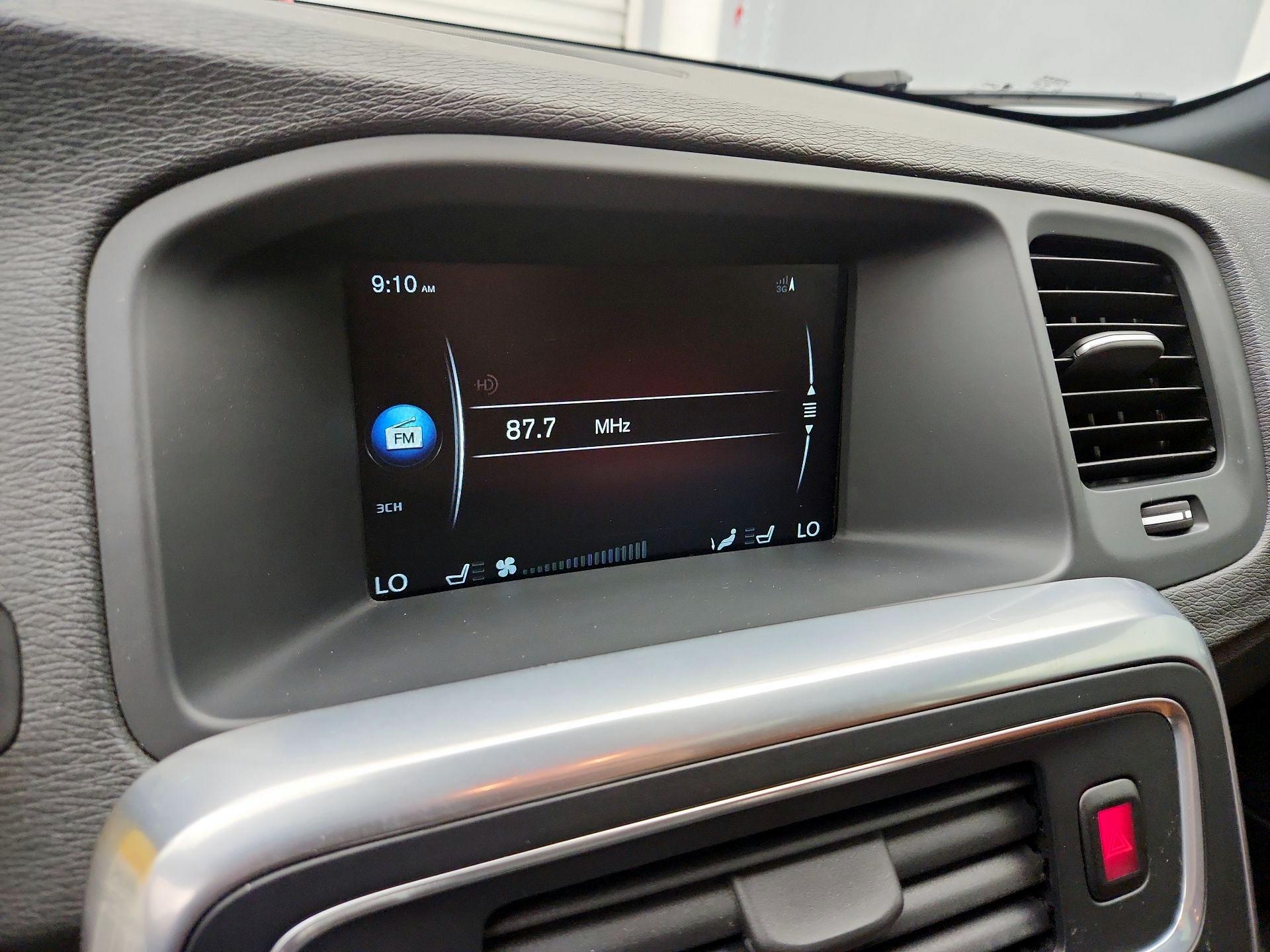 Thumbnail: 2016 Volvo V60 - 16