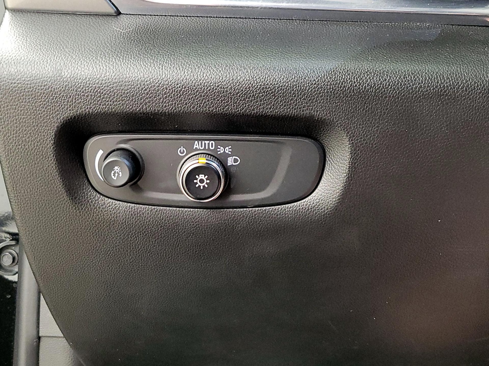 2023 Chevrolet Traverse 3LT - Photo 14
