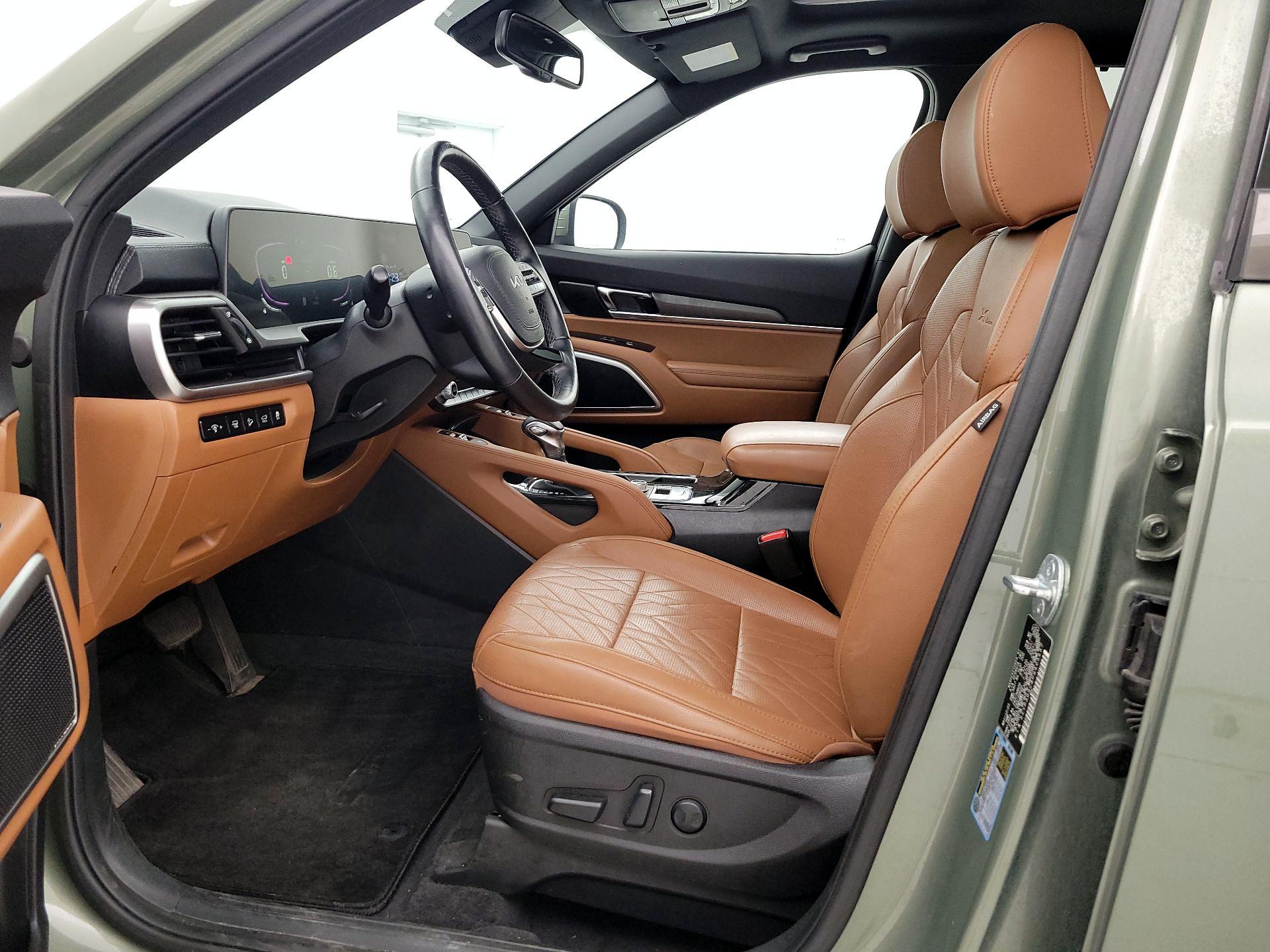 Thumbnail: 2023 Kia Telluride - 11