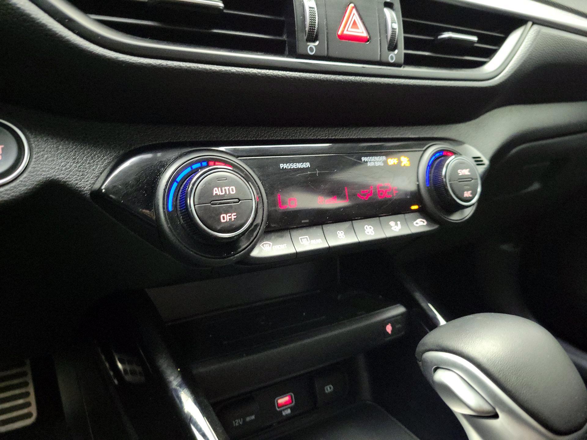 Thumbnail: 2023 Kia Forte - 17