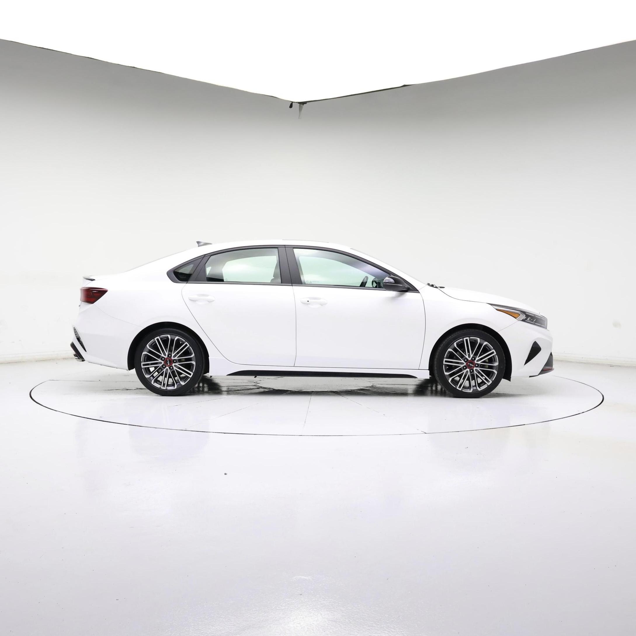 Thumbnail: 2023 Kia Forte - 7