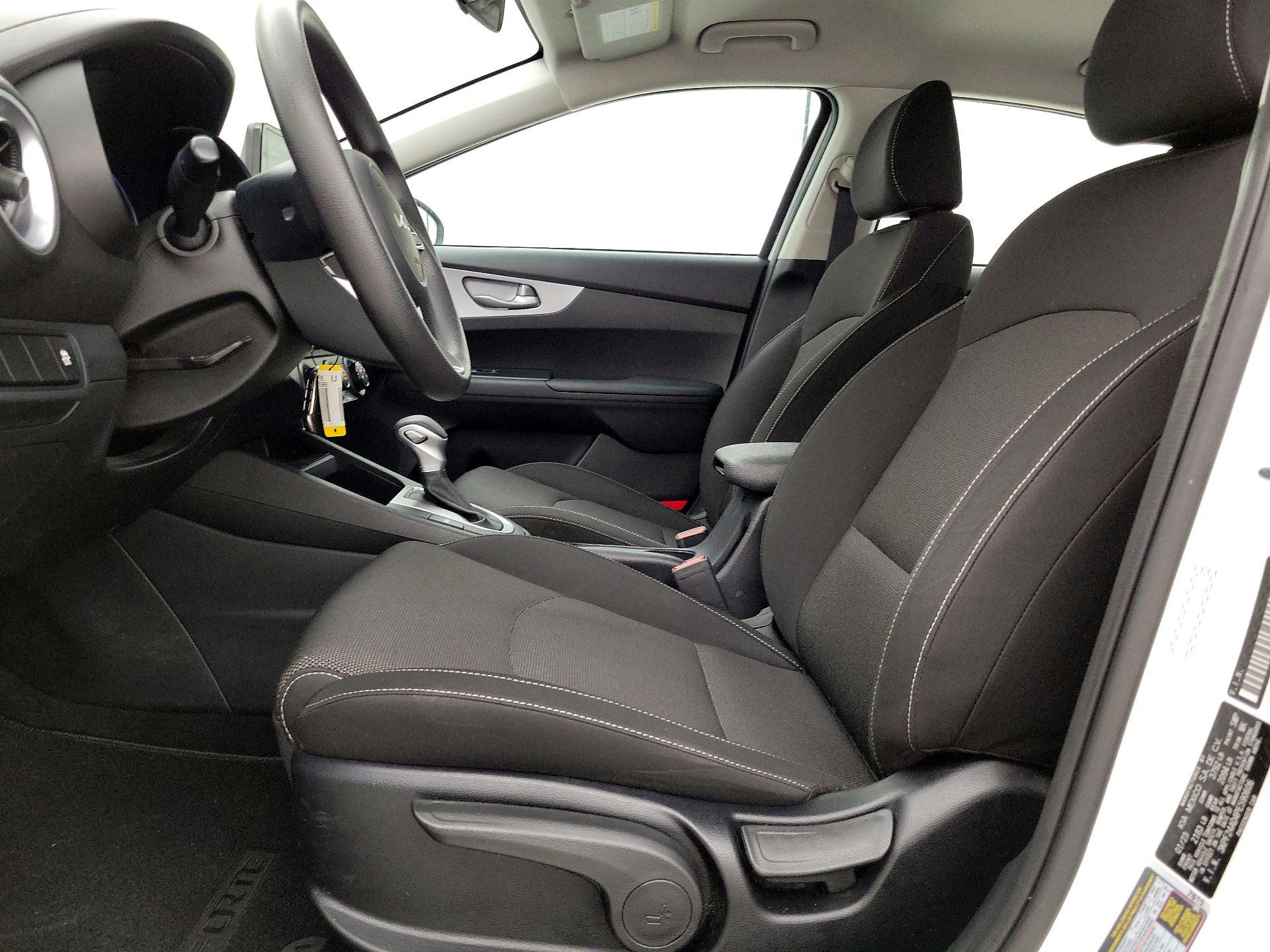 Thumbnail: 2023 Kia Forte - 11