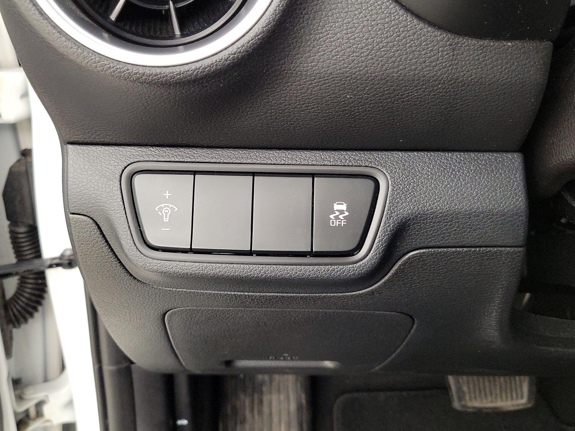 Thumbnail: 2023 Kia Forte - 13