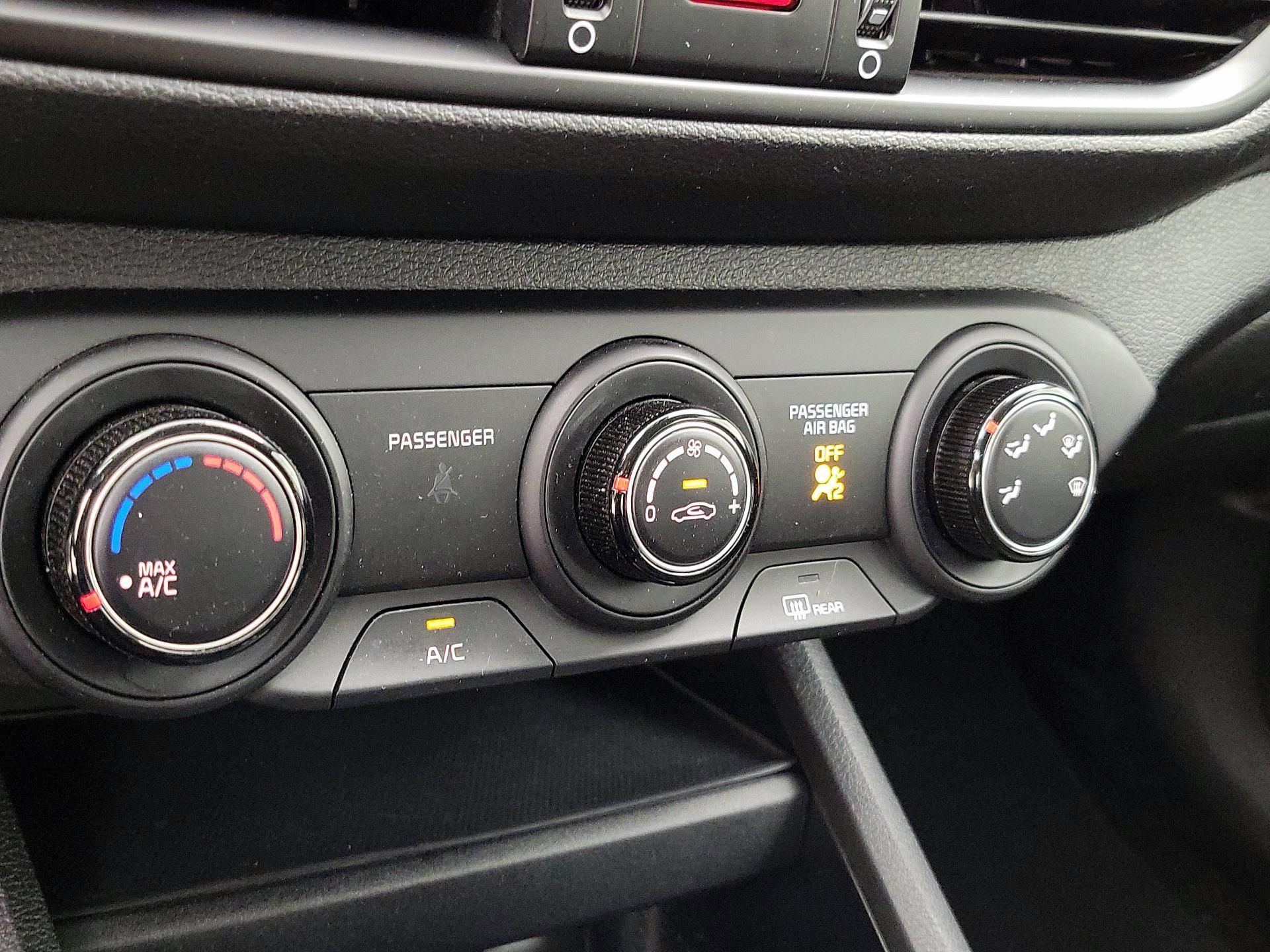 Thumbnail: 2023 Kia Forte - 16