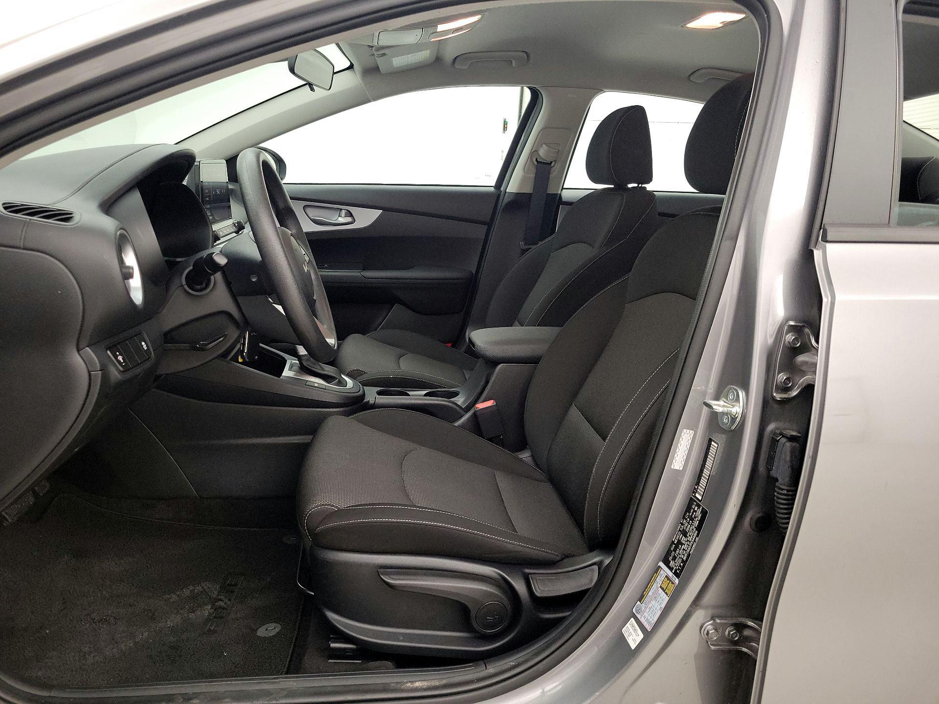 Thumbnail: 2023 Kia Forte - 11