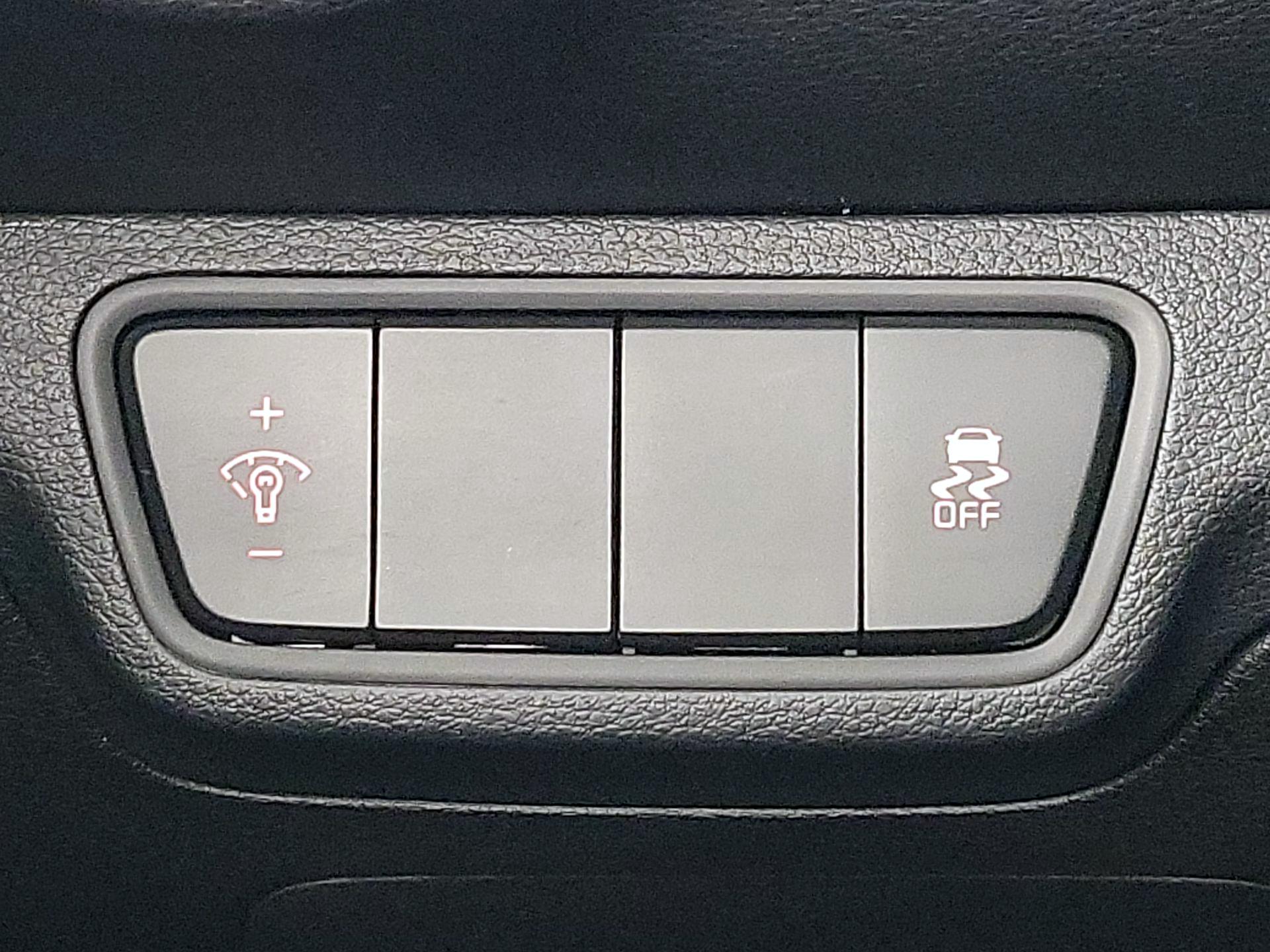 Thumbnail: 2023 Kia Forte - 13