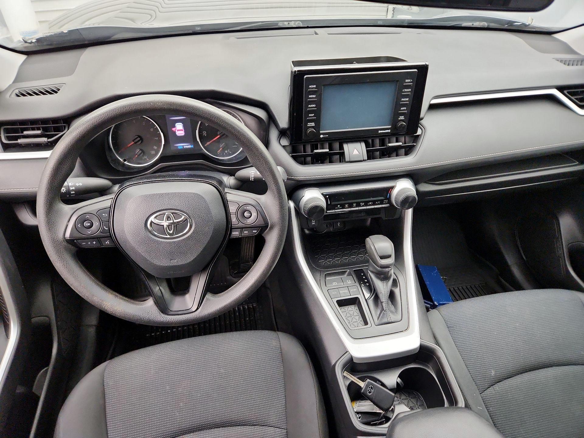 Thumbnail: 2021 Toyota RAV4 - 9