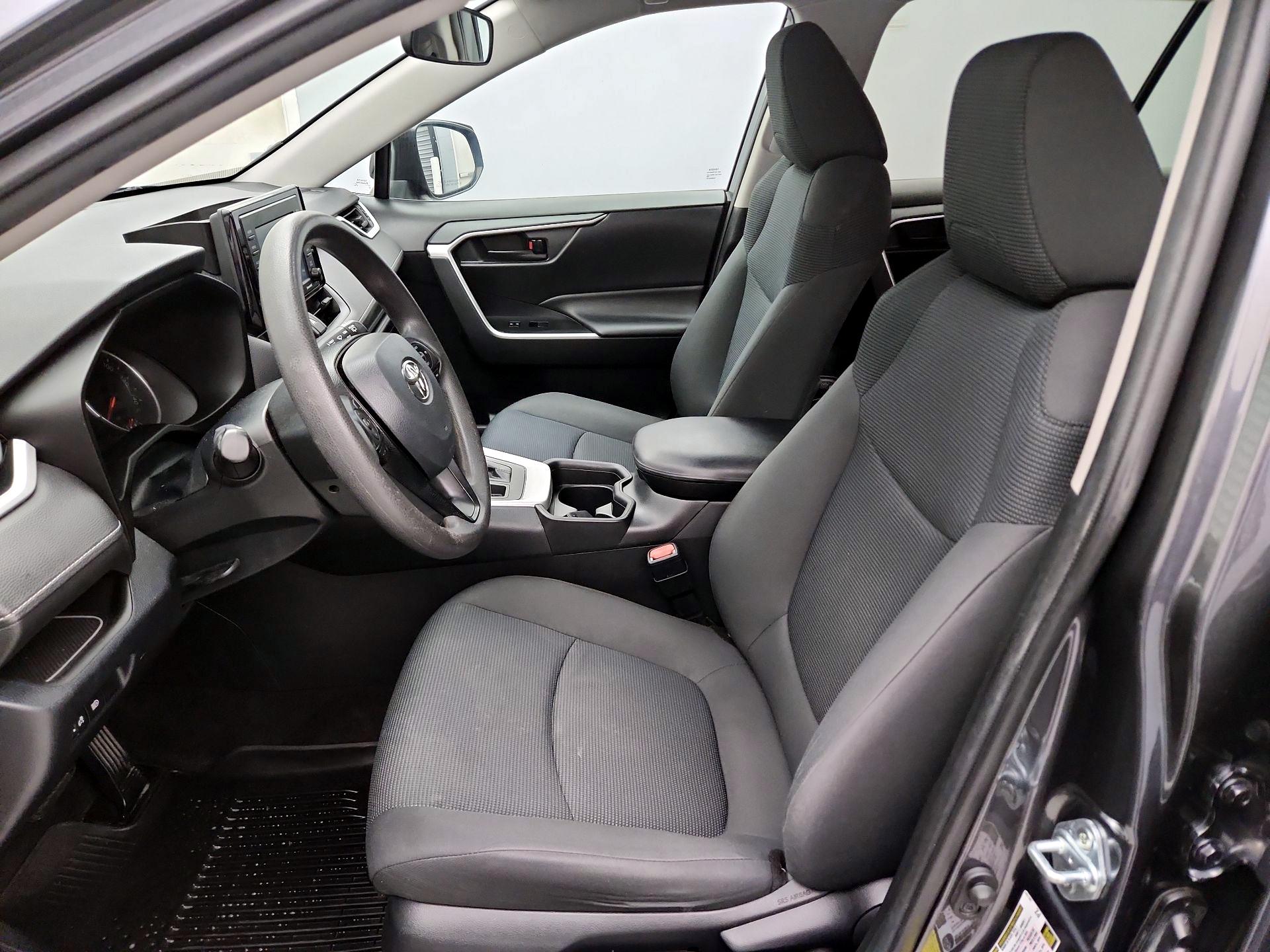 Thumbnail: 2021 Toyota RAV4 - 11