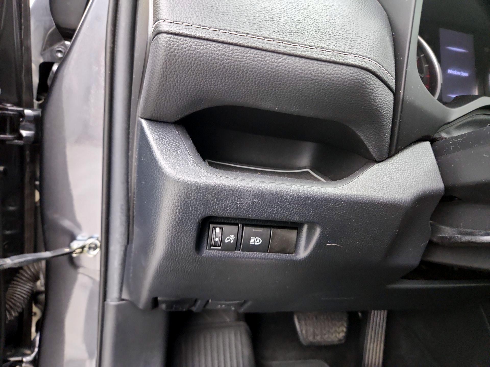 Thumbnail: 2021 Toyota RAV4 - 13