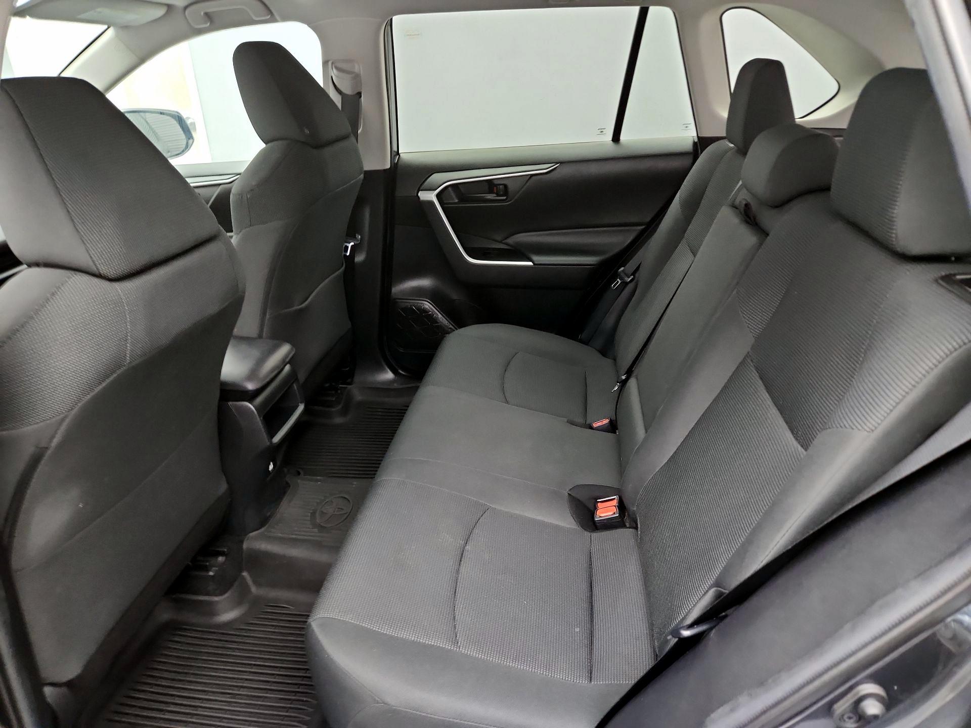 Thumbnail: 2021 Toyota RAV4 - 19