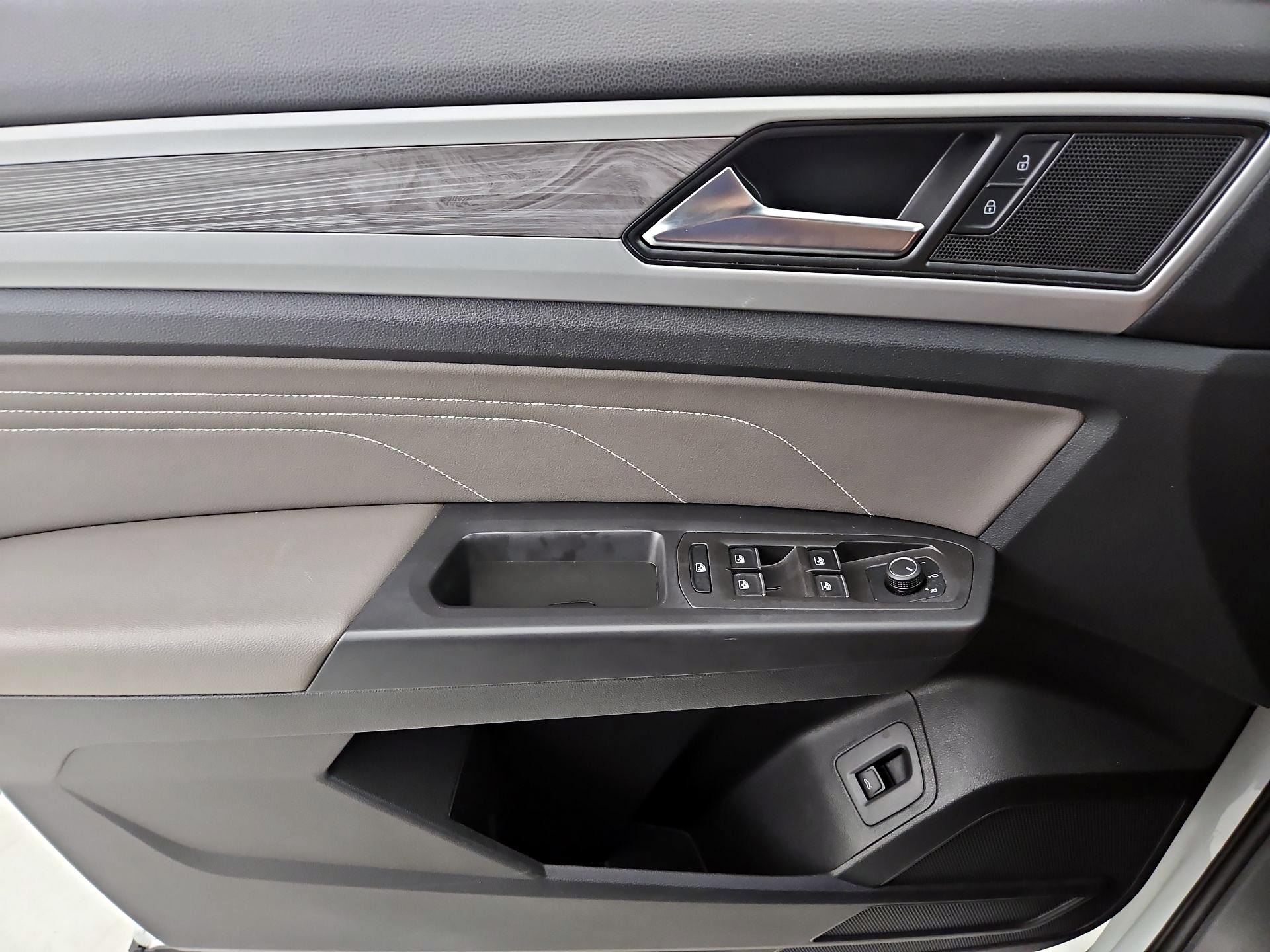Thumbnail: 2023 Volkswagen Atlas - 12