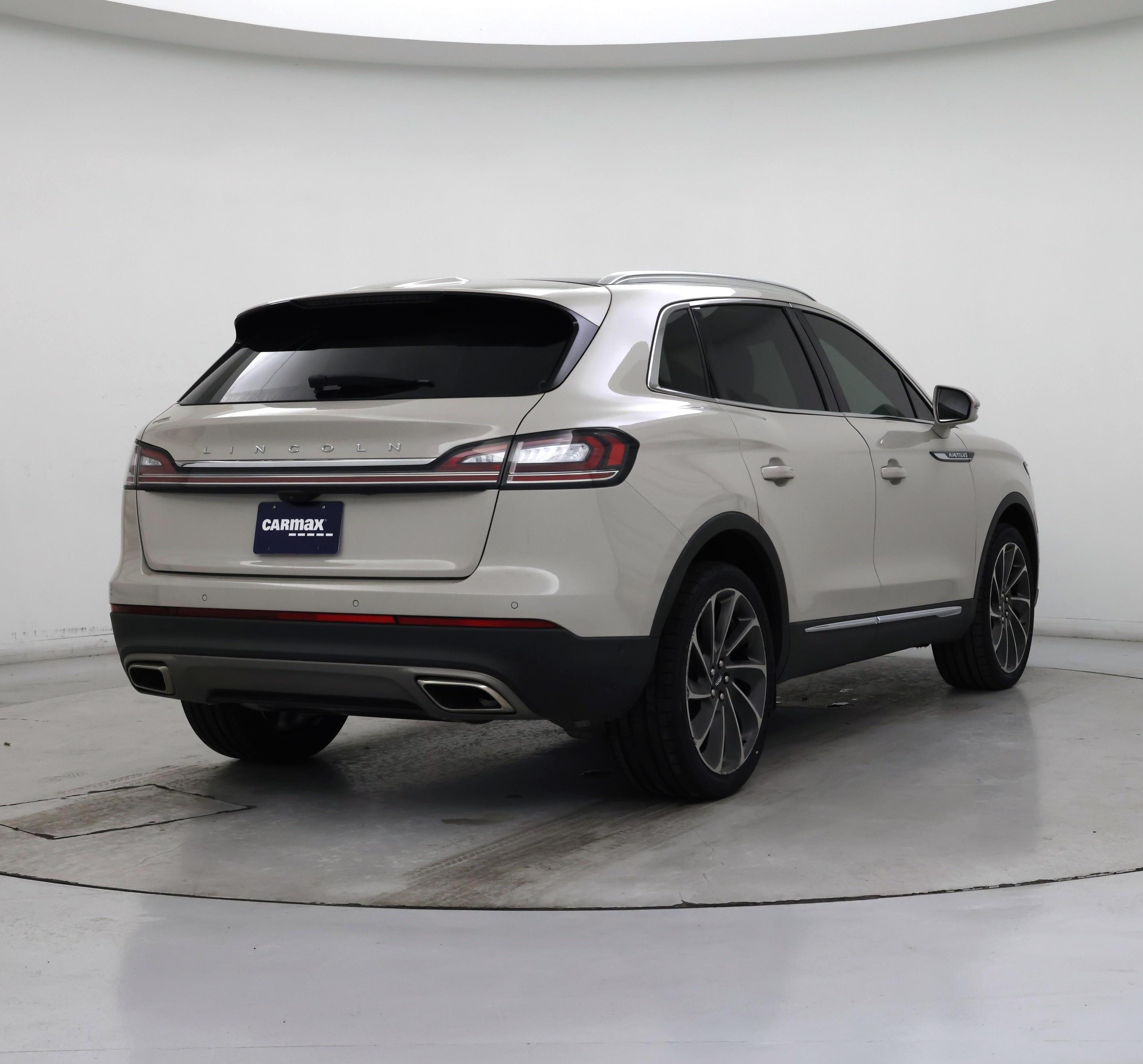 Thumbnail: 2022 Lincoln Nautilus - 8