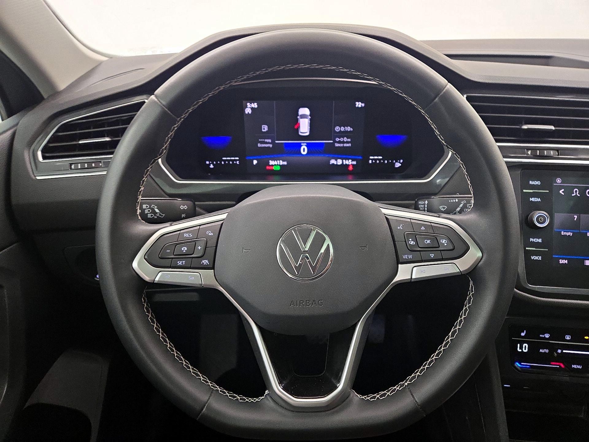 Thumbnail: 2022 Volkswagen Tiguan - 10