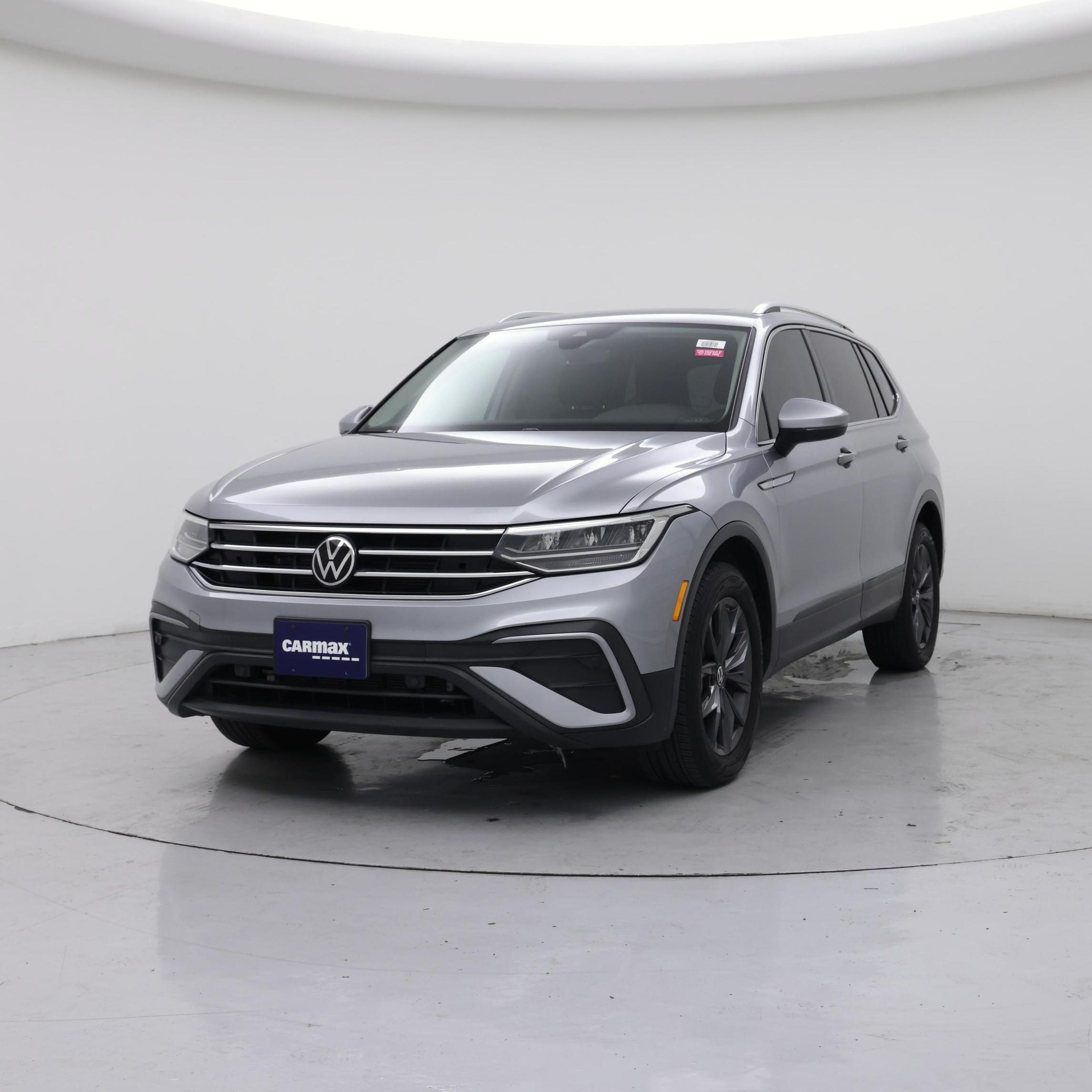 Thumbnail: 2022 Volkswagen Tiguan - 4