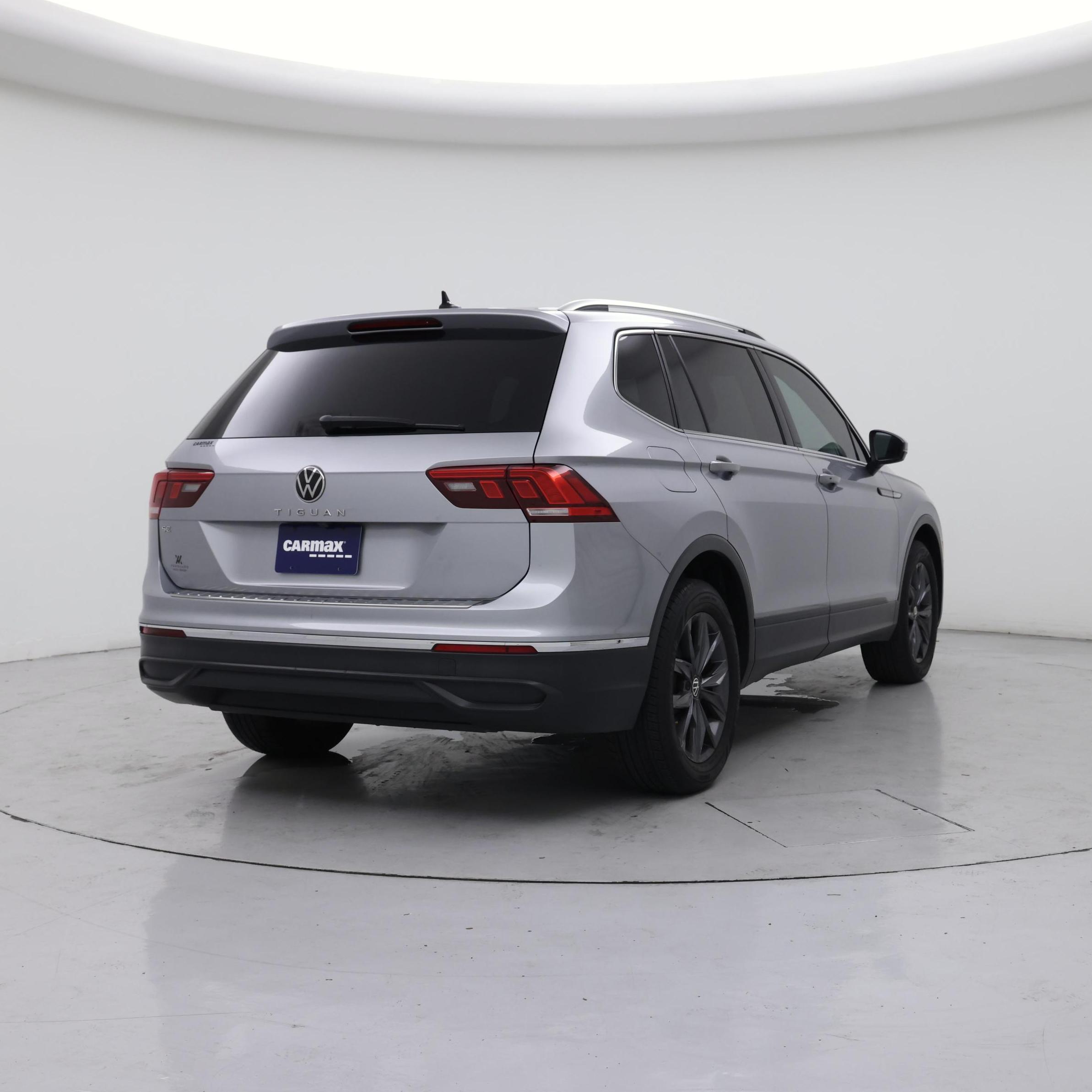 Thumbnail: 2022 Volkswagen Tiguan - 8