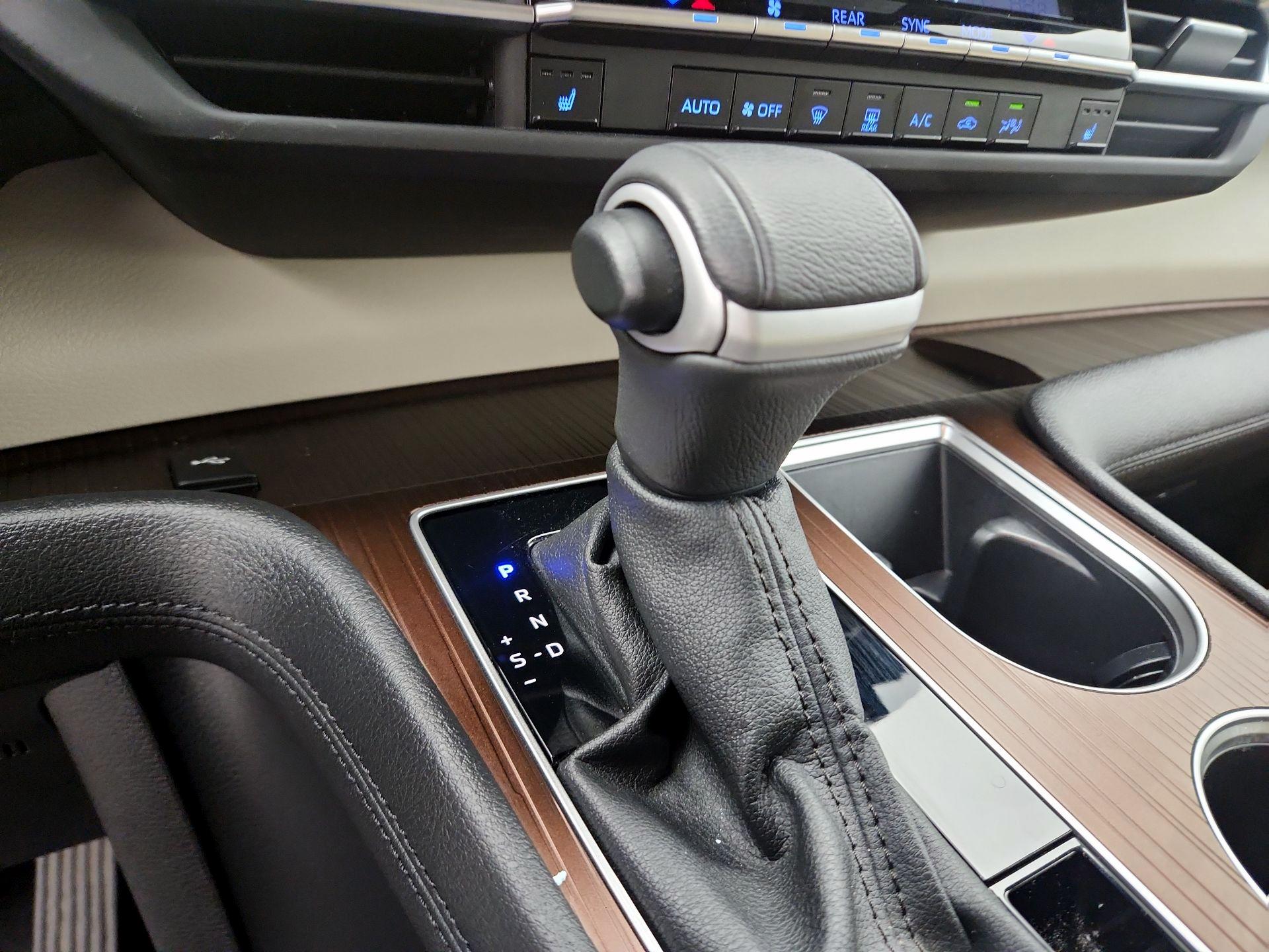 Thumbnail: 2024 Toyota Sienna - 17