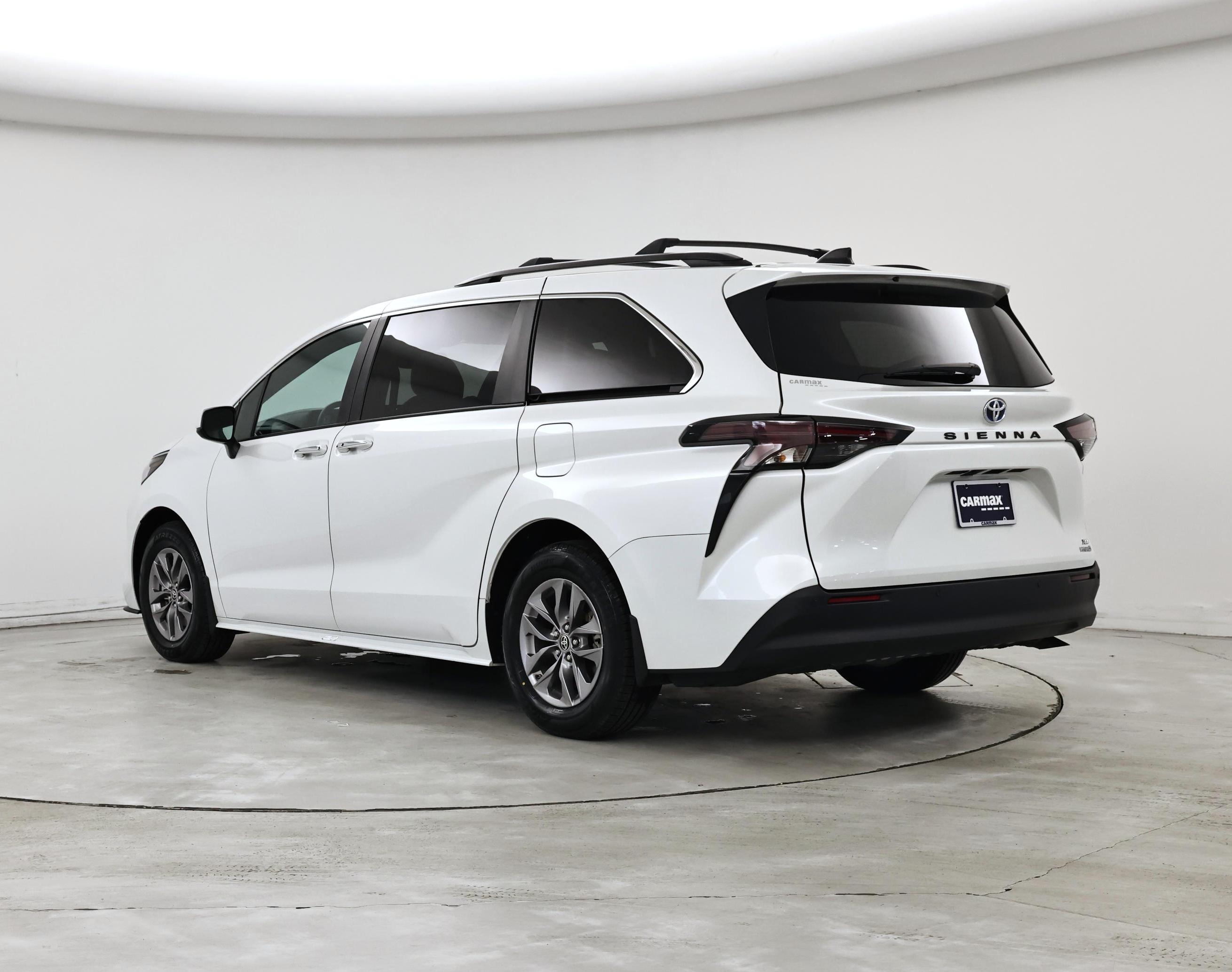 Thumbnail: 2024 Toyota Sienna - 2