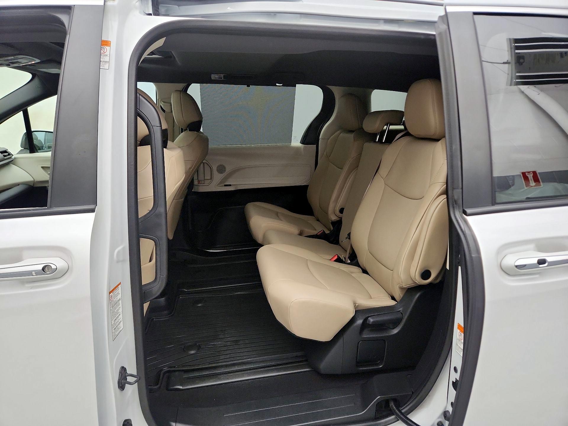 Thumbnail: 2024 Toyota Sienna - 20