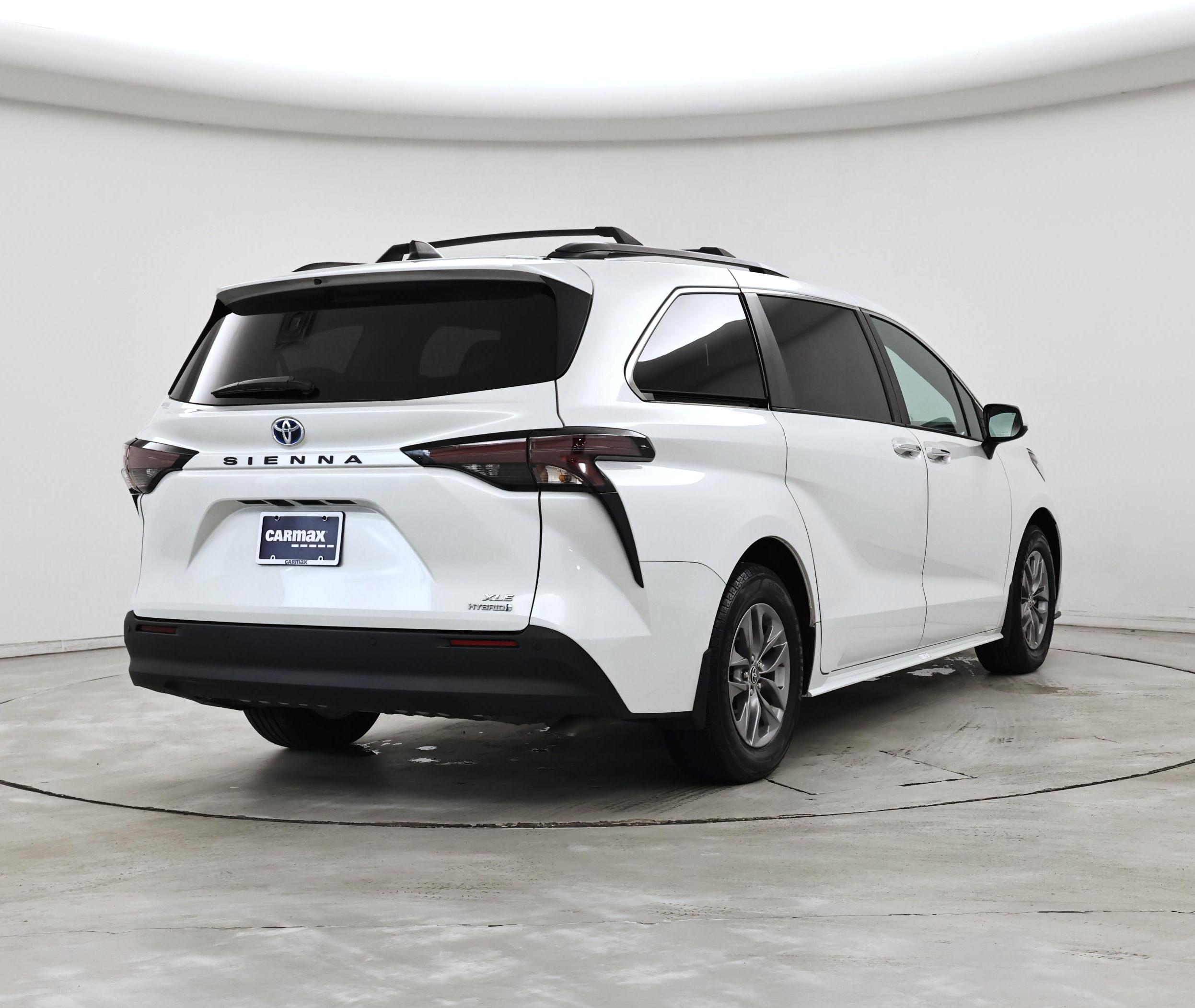 Thumbnail: 2024 Toyota Sienna - 8
