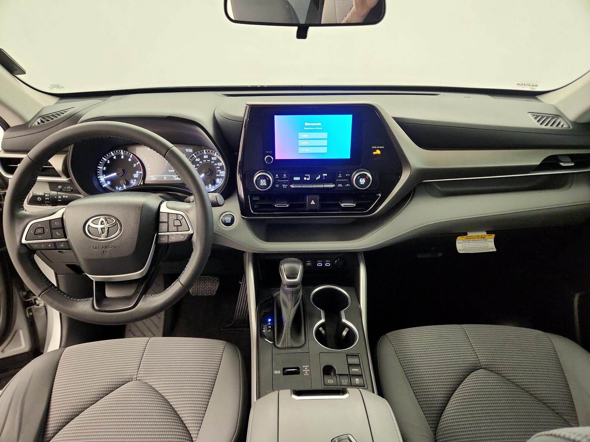 Thumbnail: 2023 Toyota Highlander - 9