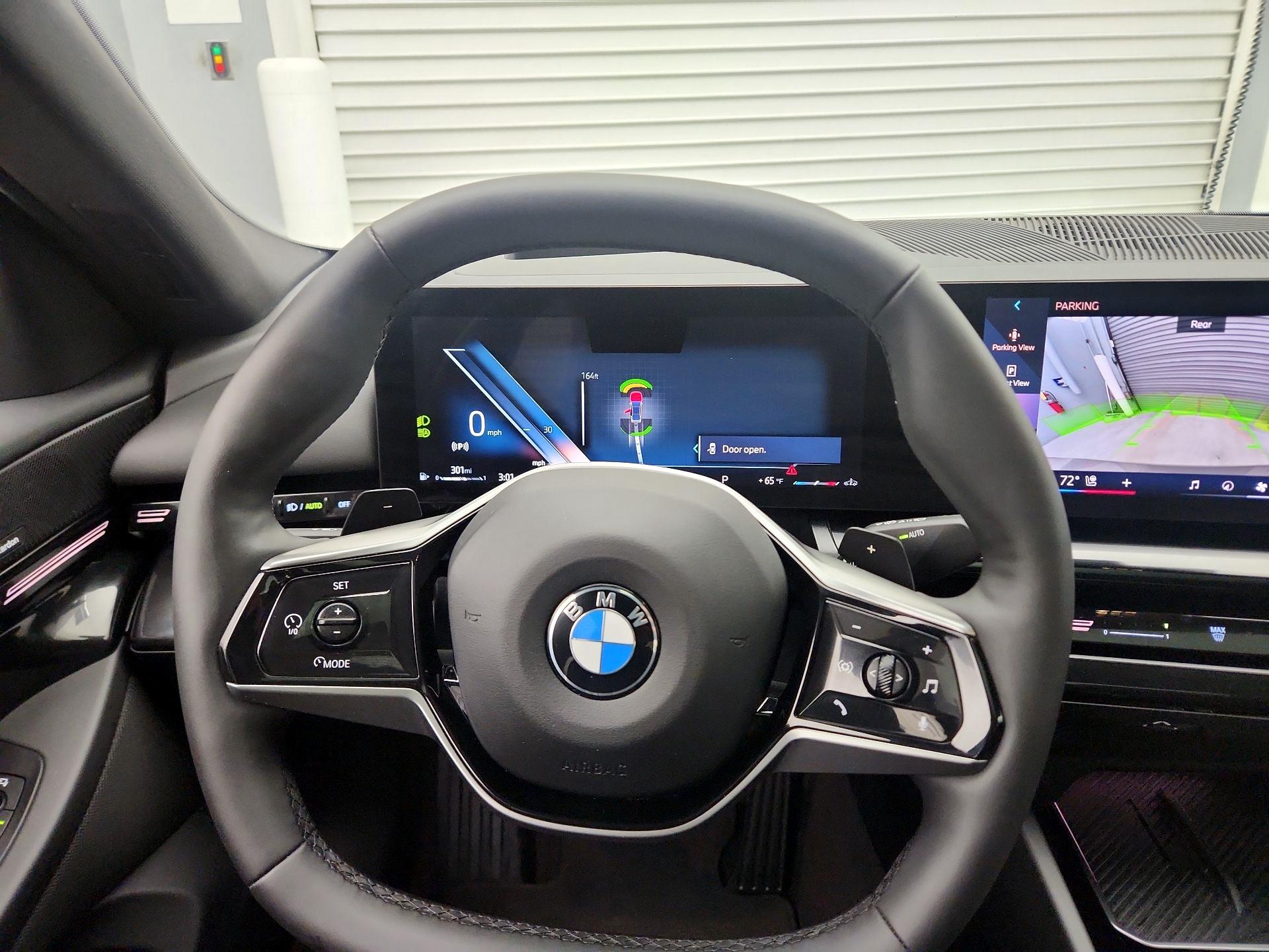 Thumbnail: 2024 BMW 5 Series - 10