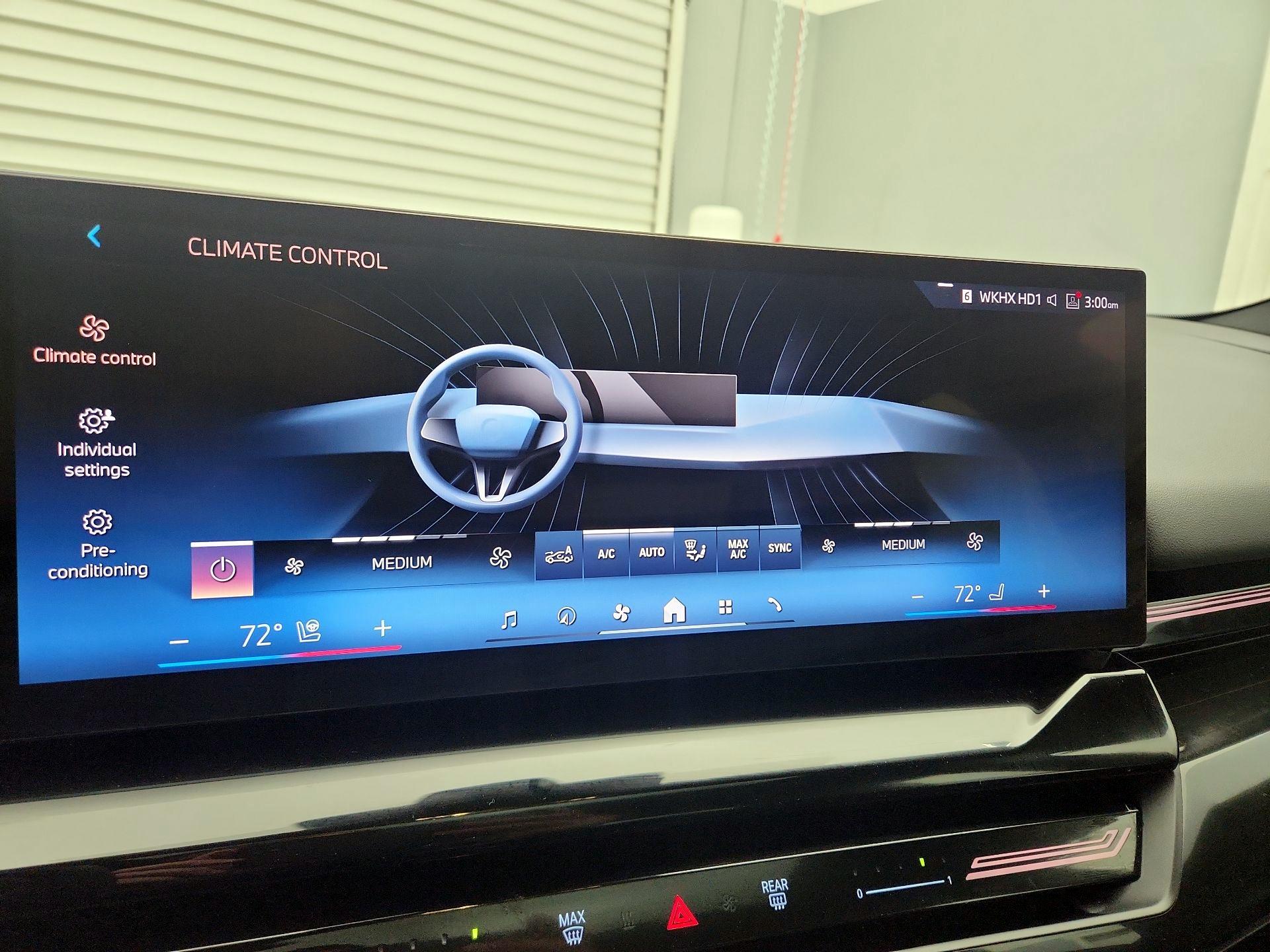 Thumbnail: 2024 BMW 5 Series - 17