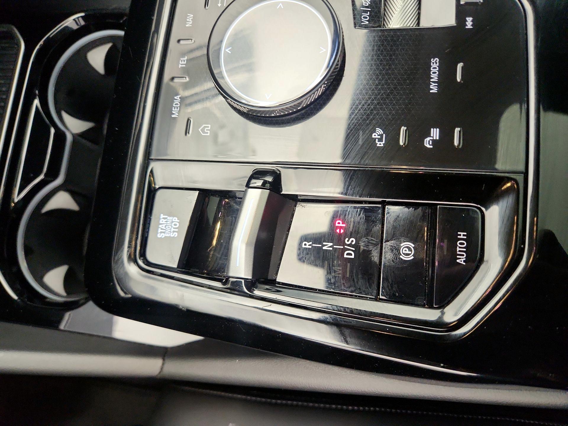 Thumbnail: 2024 BMW 5 Series - 18