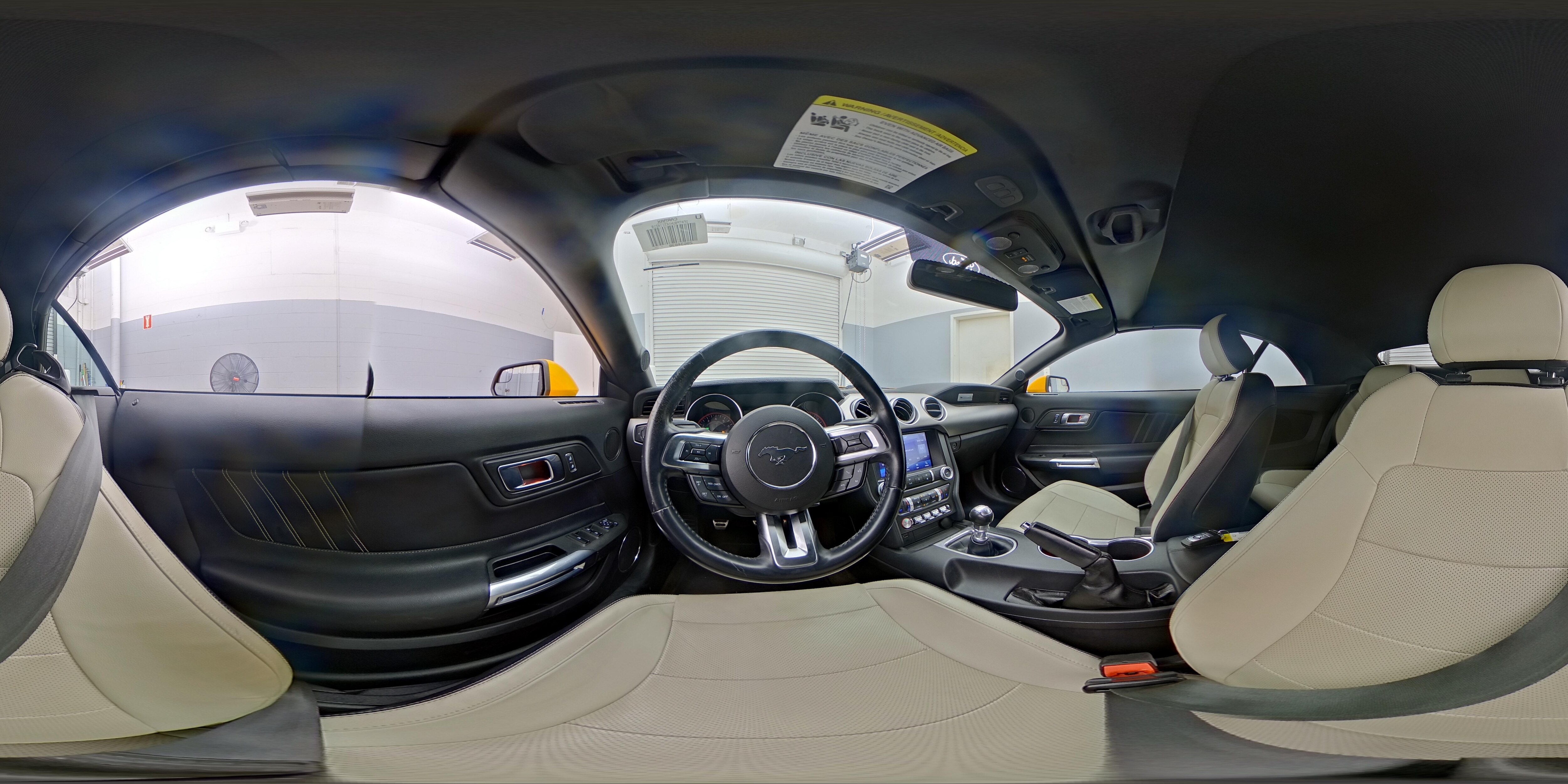 2019 Ford Mustang EcoBoost Premium - Photo 24