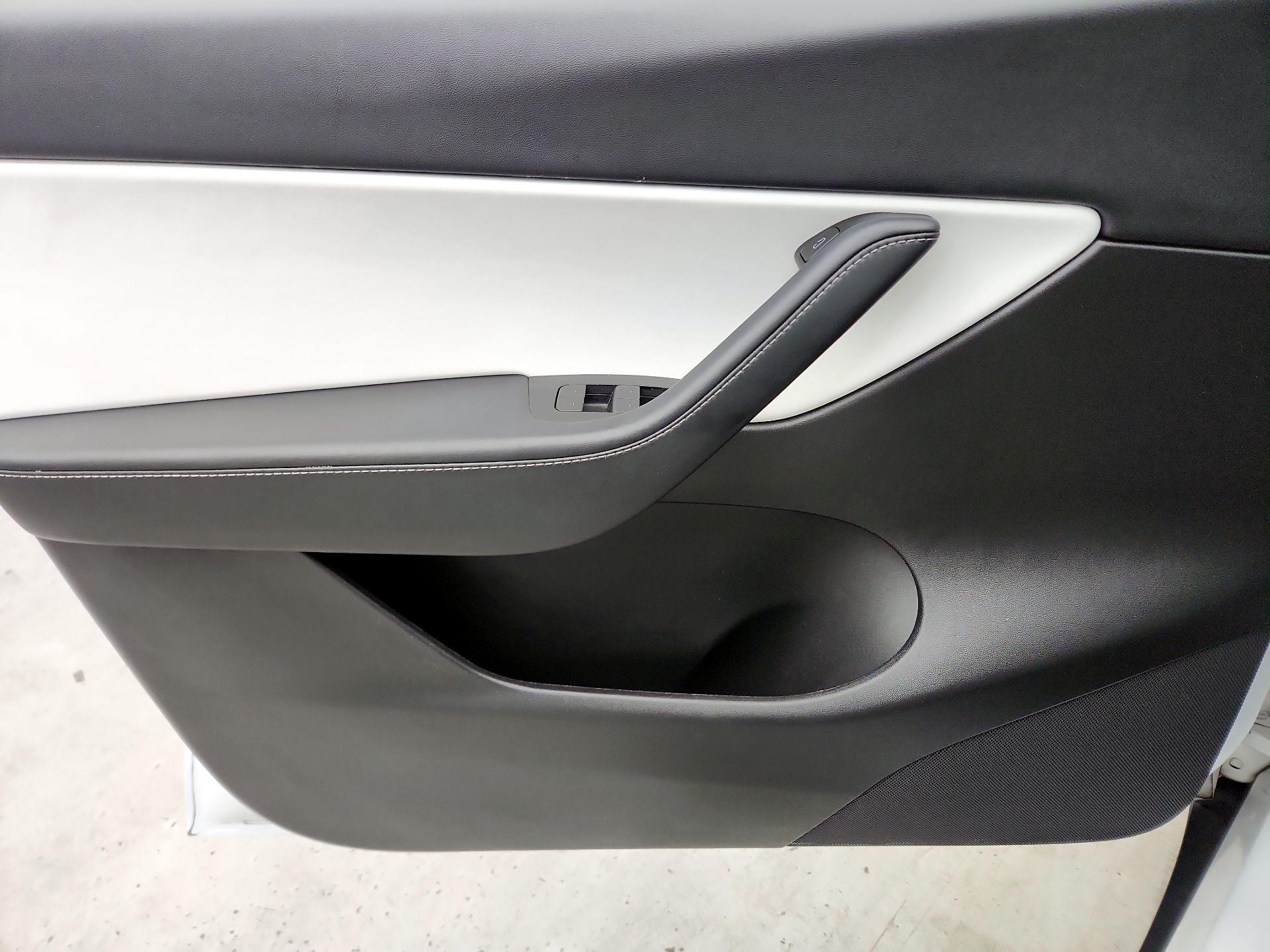 Thumbnail: 2022 Tesla Model Y - 12