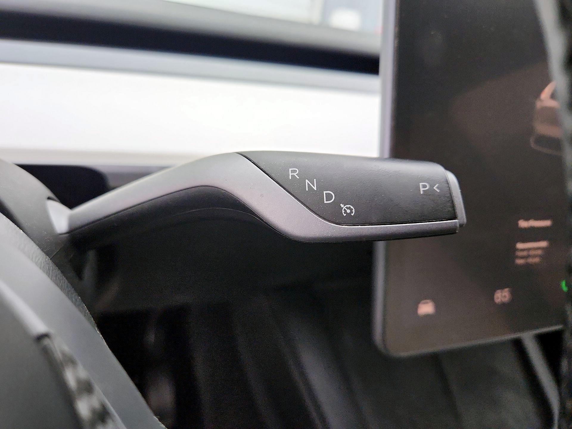 Thumbnail: 2022 Tesla Model Y - 17