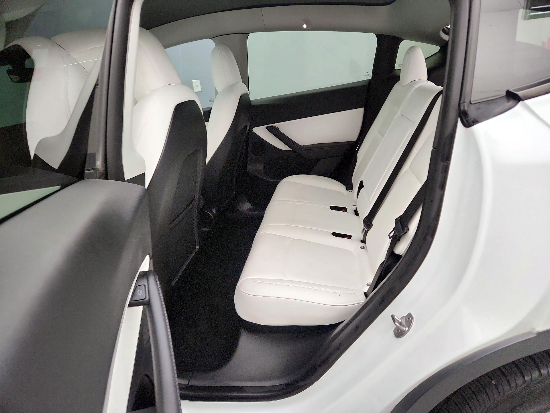 Thumbnail: 2022 Tesla Model Y - 18