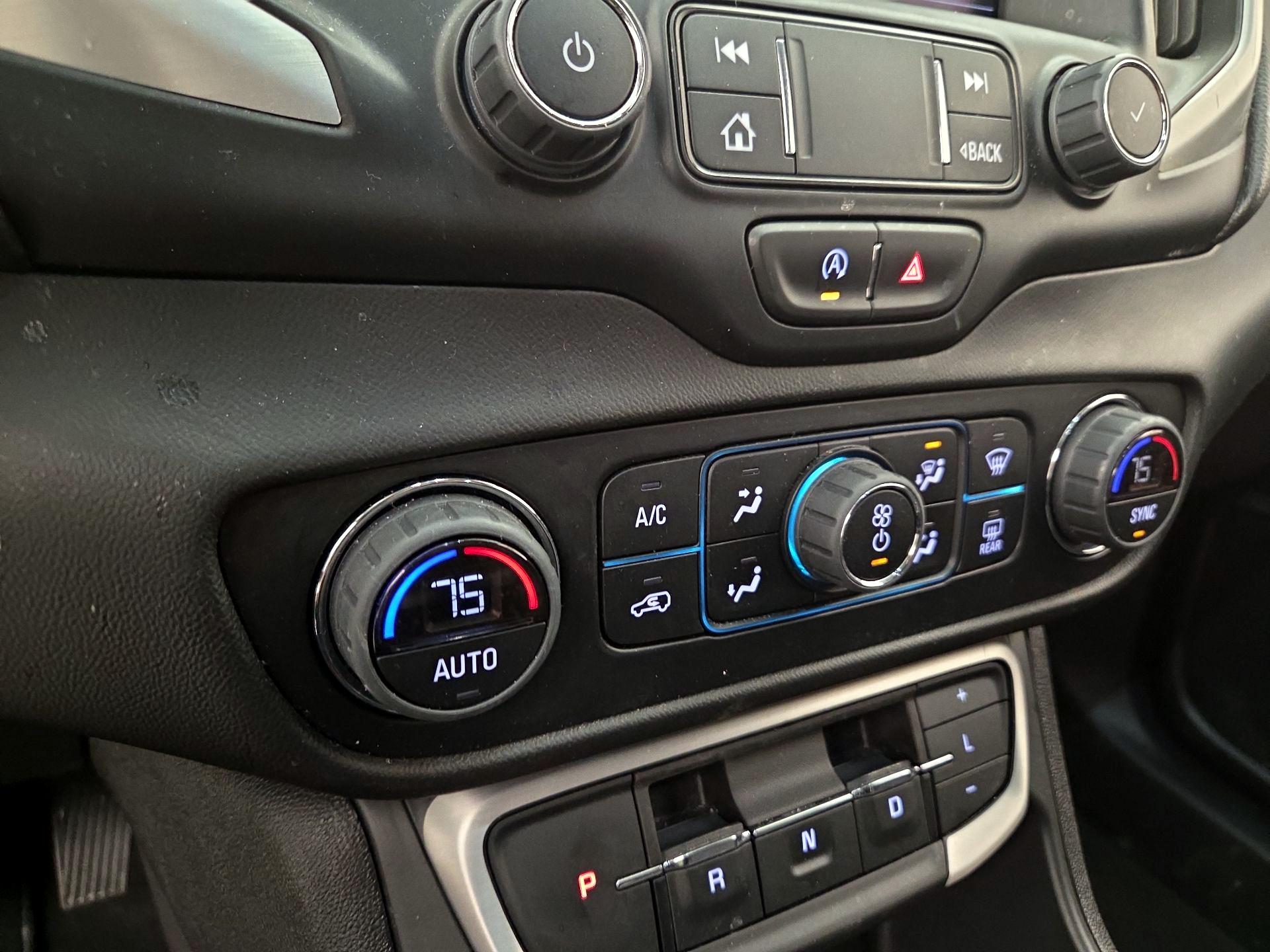 Thumbnail: 2022 GMC Terrain - 16