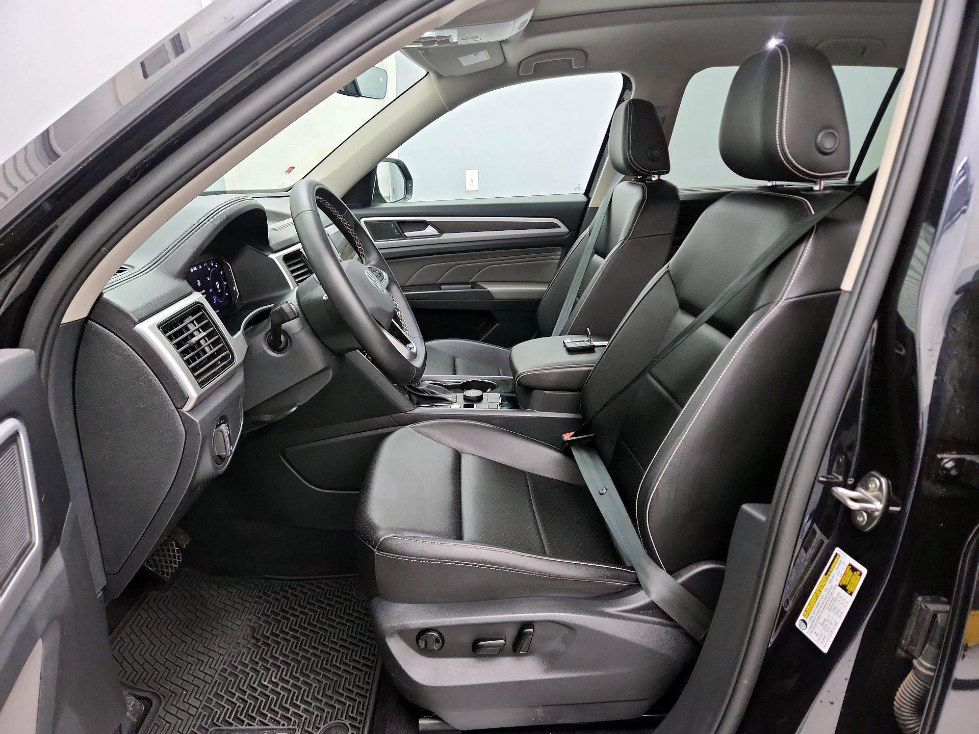 Thumbnail: 2023 Volkswagen Atlas - 11