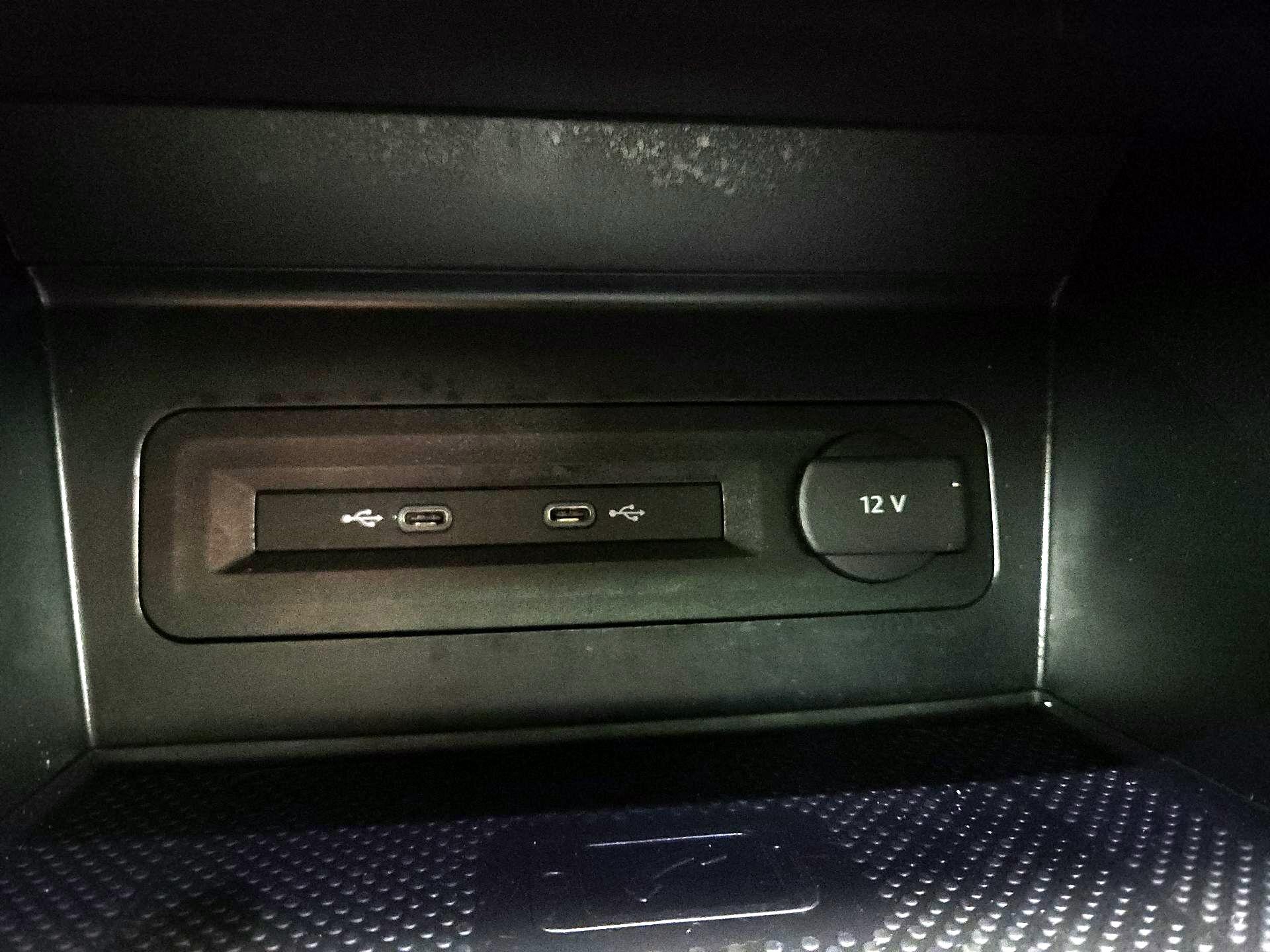 Thumbnail: 2023 Volkswagen Atlas - 18