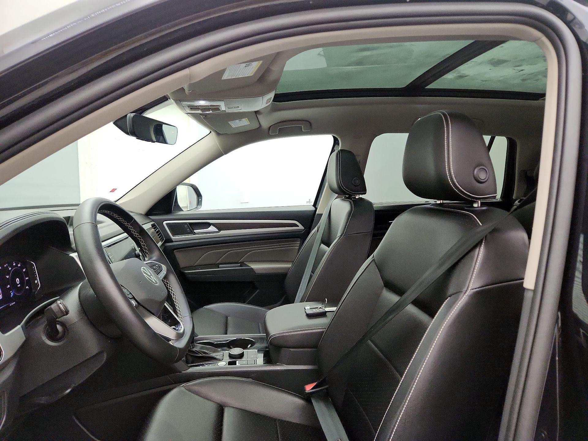 Thumbnail: 2023 Volkswagen Atlas - 19