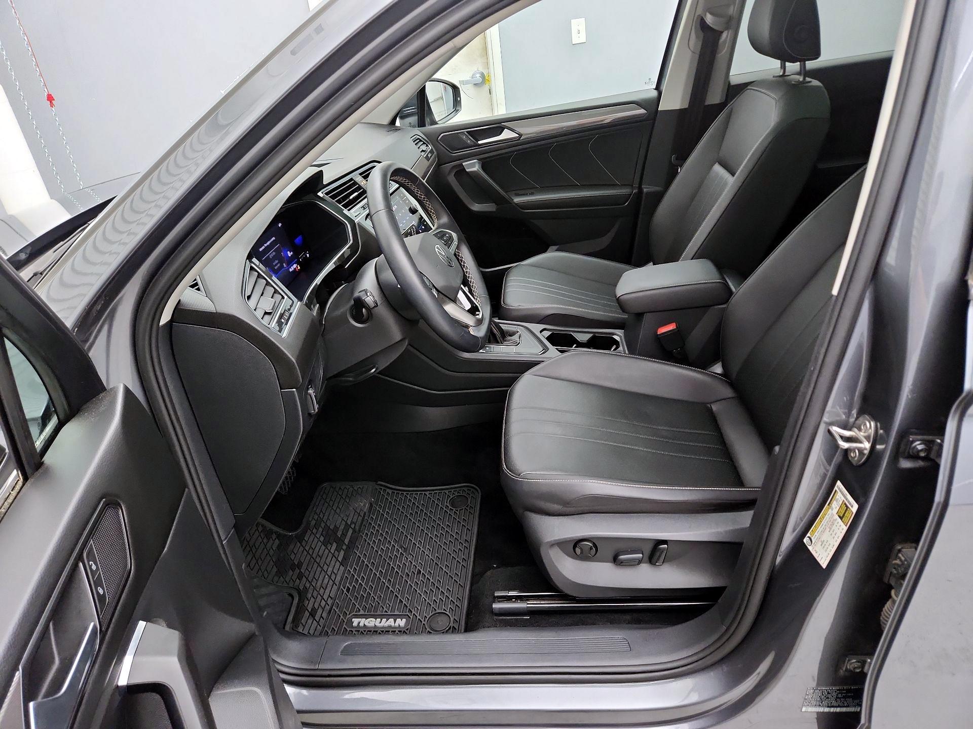 Thumbnail: 2023 Volkswagen Tiguan - 11