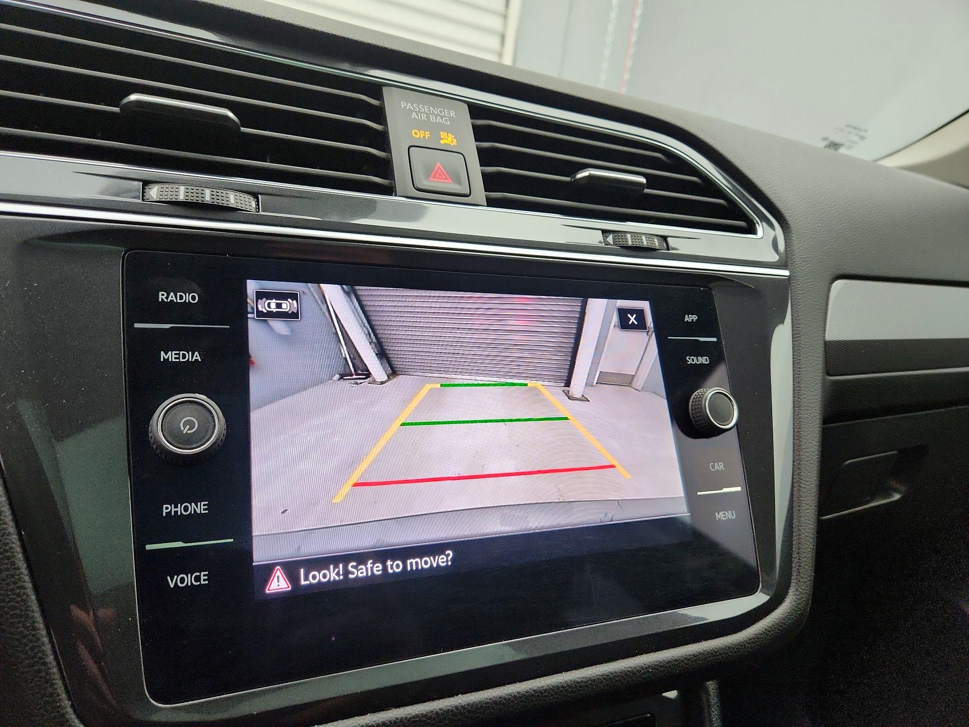 Thumbnail: 2023 Volkswagen Tiguan - 14