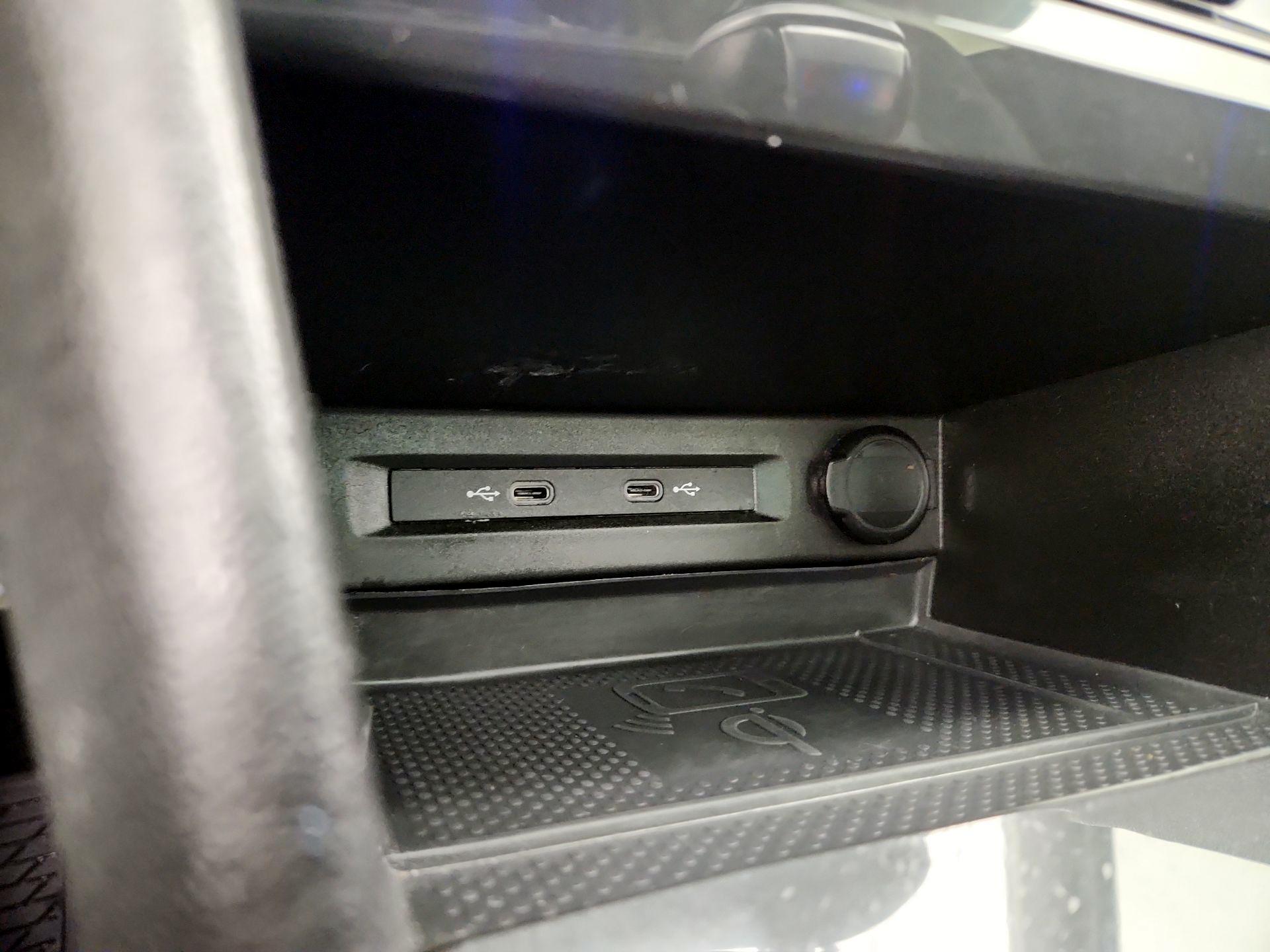 Thumbnail: 2023 Volkswagen Tiguan - 18